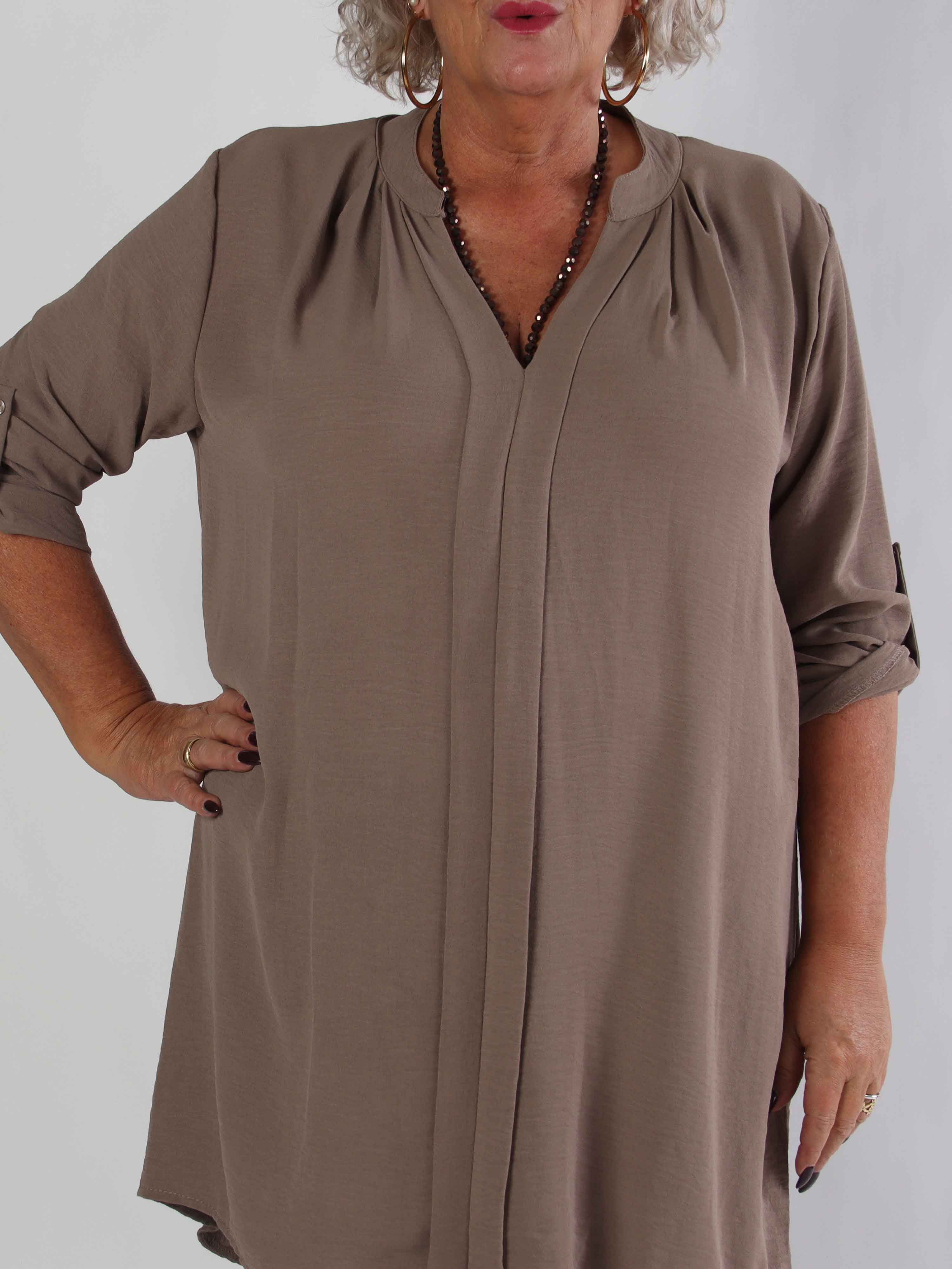 Teresa - Plus size tunika med uppvikta ärmar