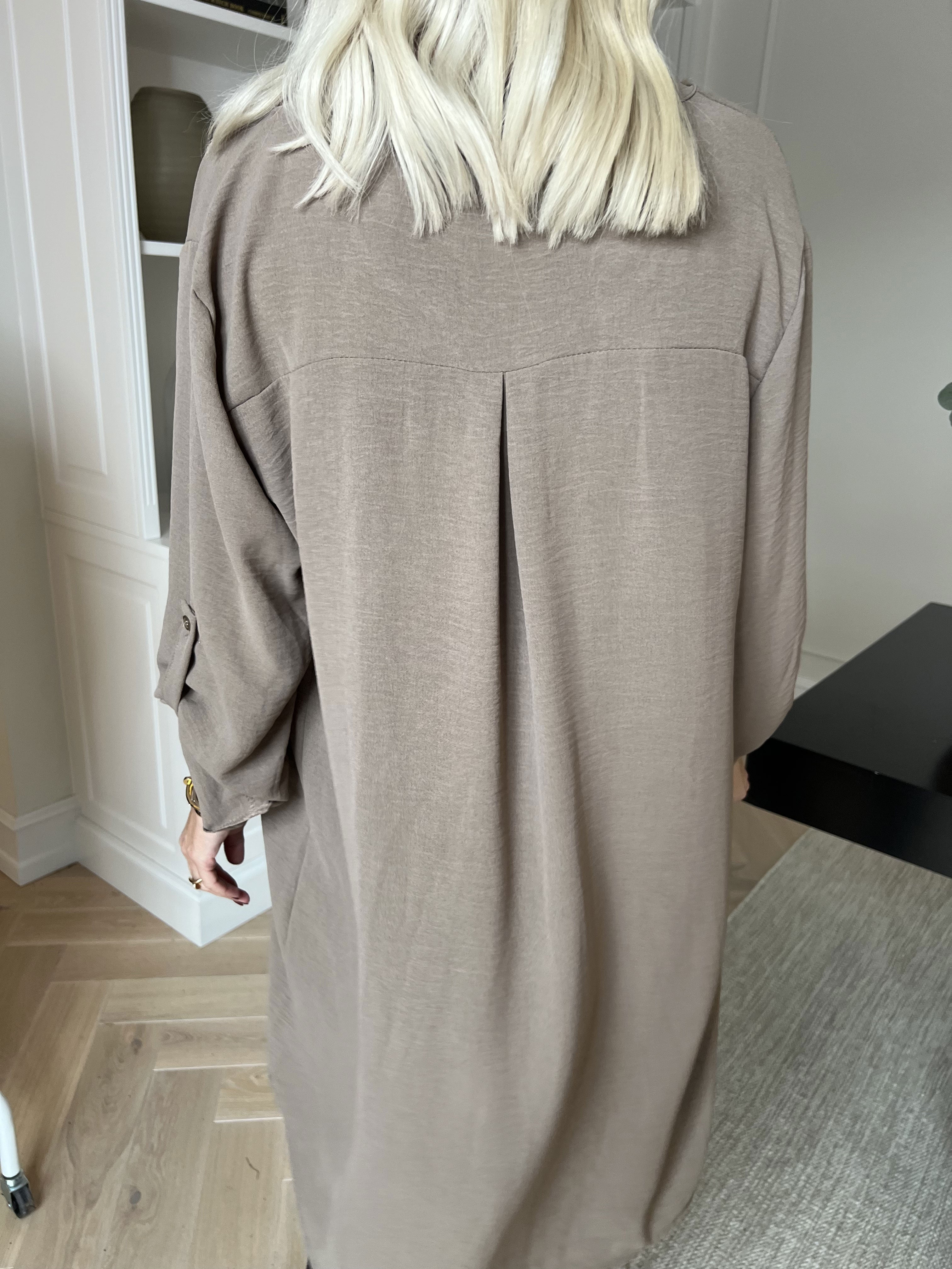 Teresa - Tunika med uppvikta ärmar