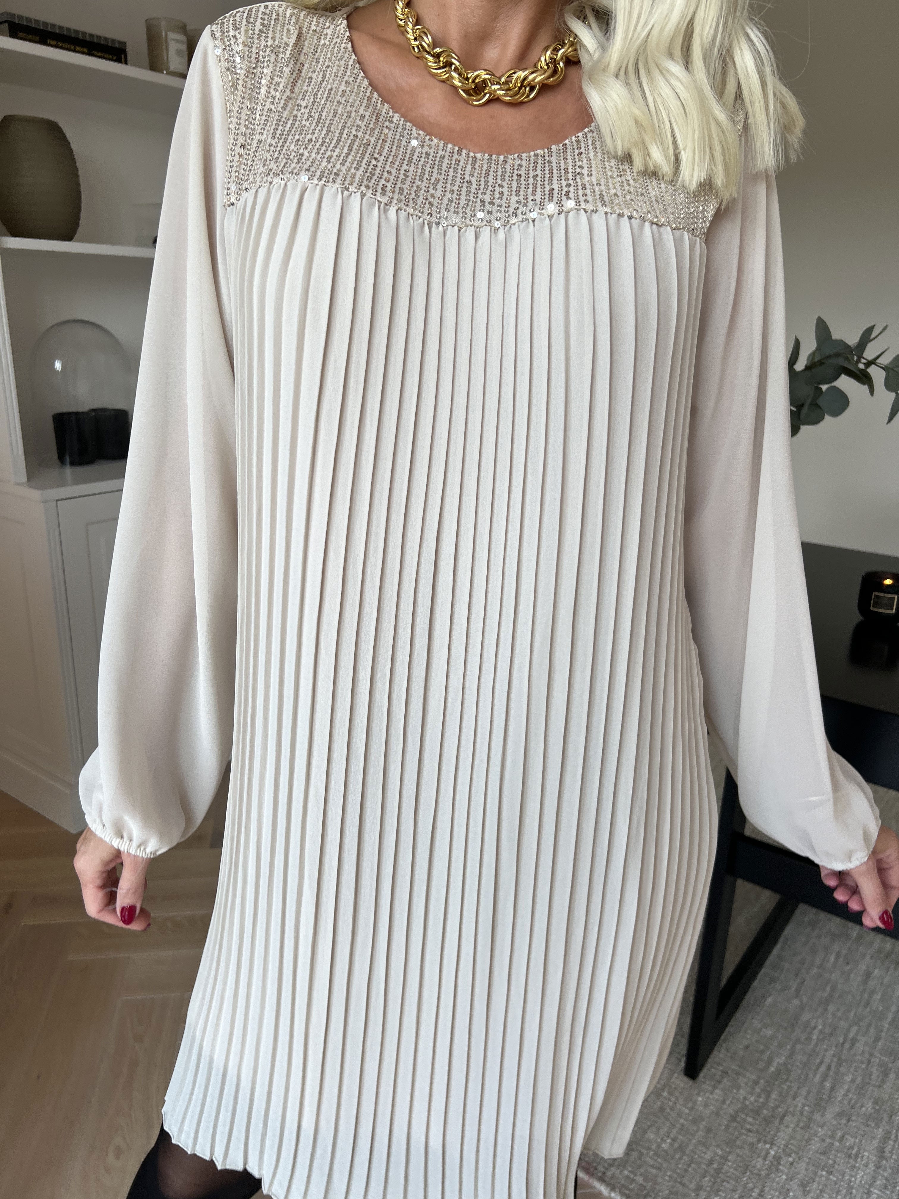 Ulrica - Söt plisserad tunikaklänning med paljetter
