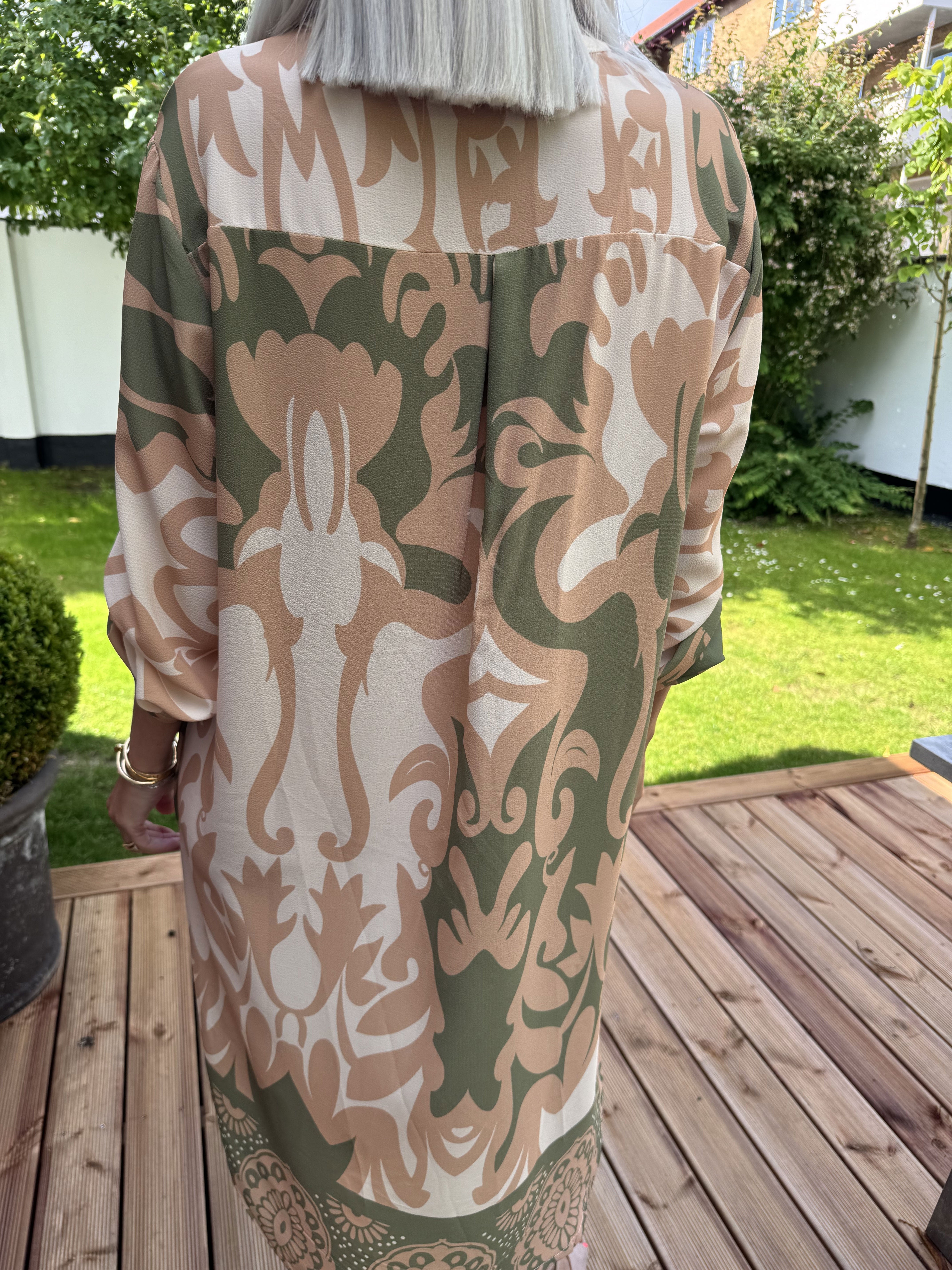 Vanesa Boheme Dress - Lätt och luftig mönstrad klänning i viskos