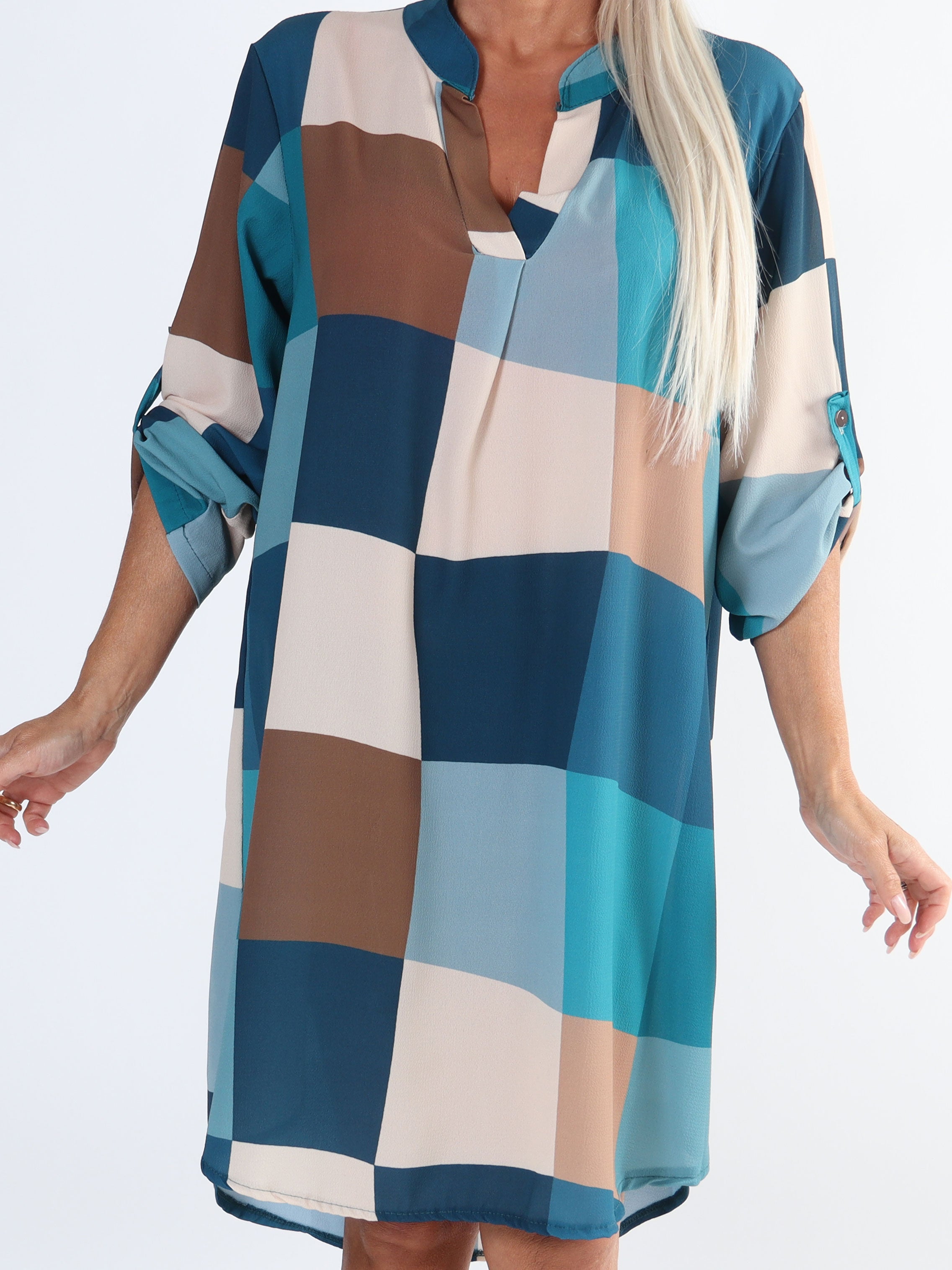 Vanesa Dress Check - Lätt och luftig plus size klänning