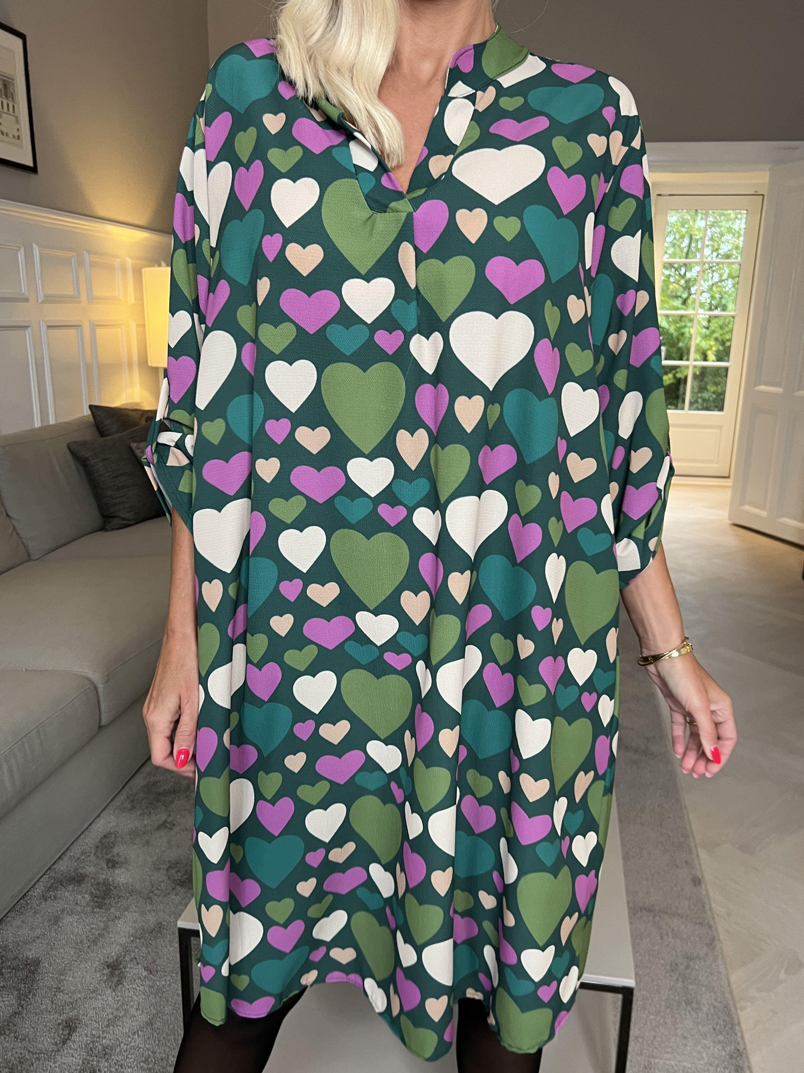 Vanesa Heart Long - Lätt och luftig klänning med hjärtmönster