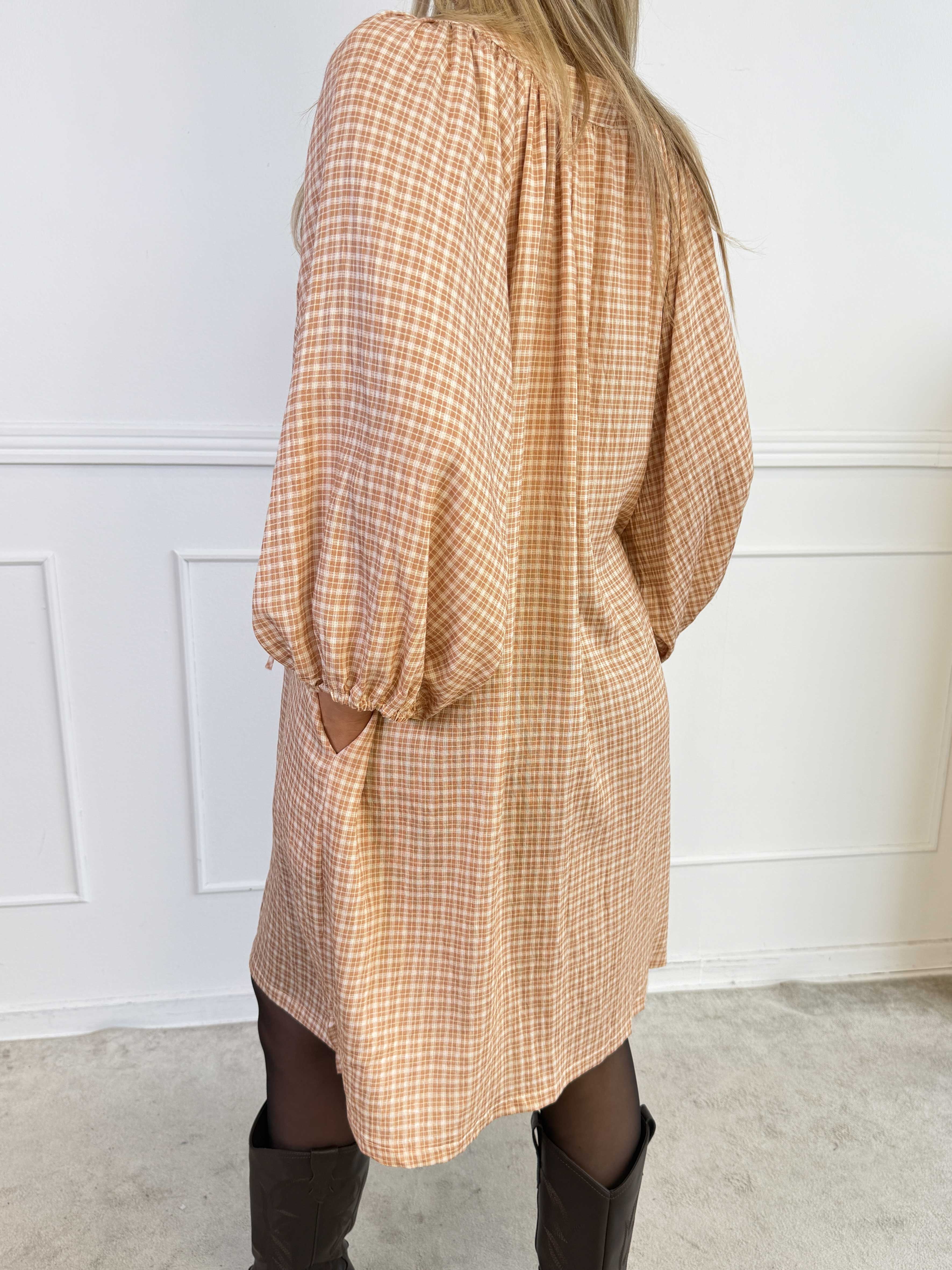 Amidala Check - Elegant ternet tunikakjole i viskose