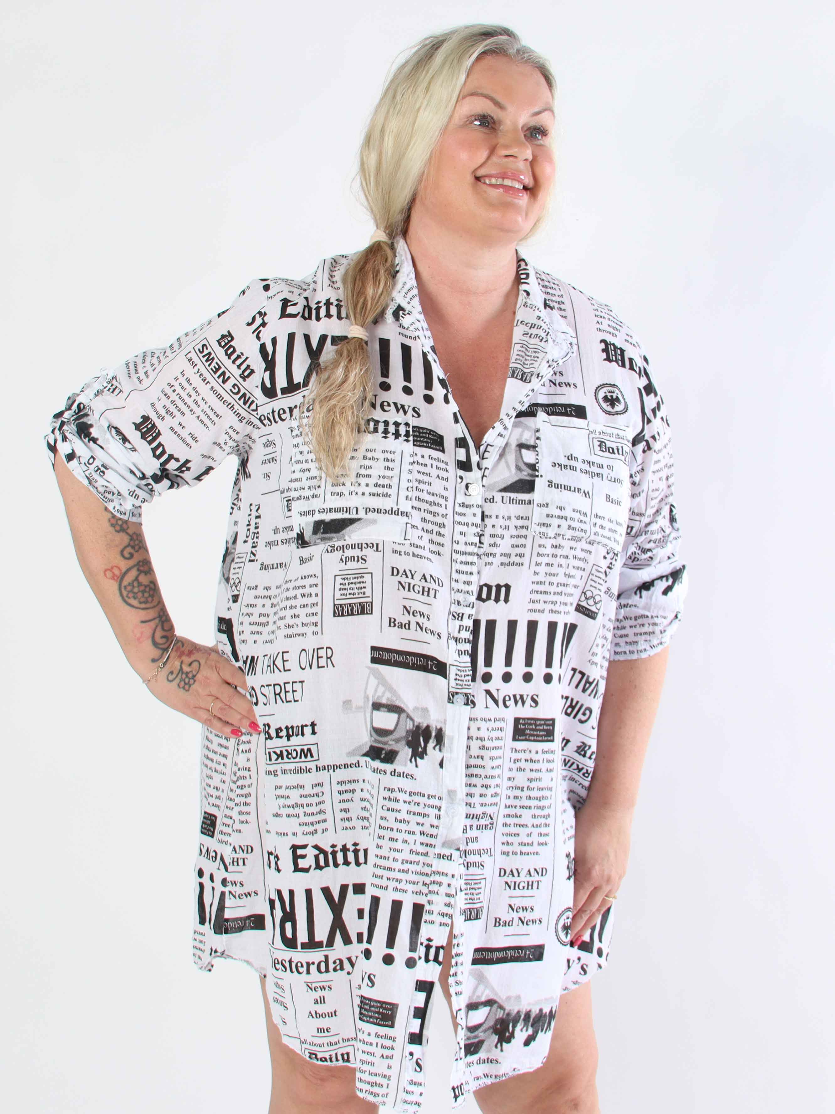 Celestine - Plus size bomullsskjorta med tryck och fickor