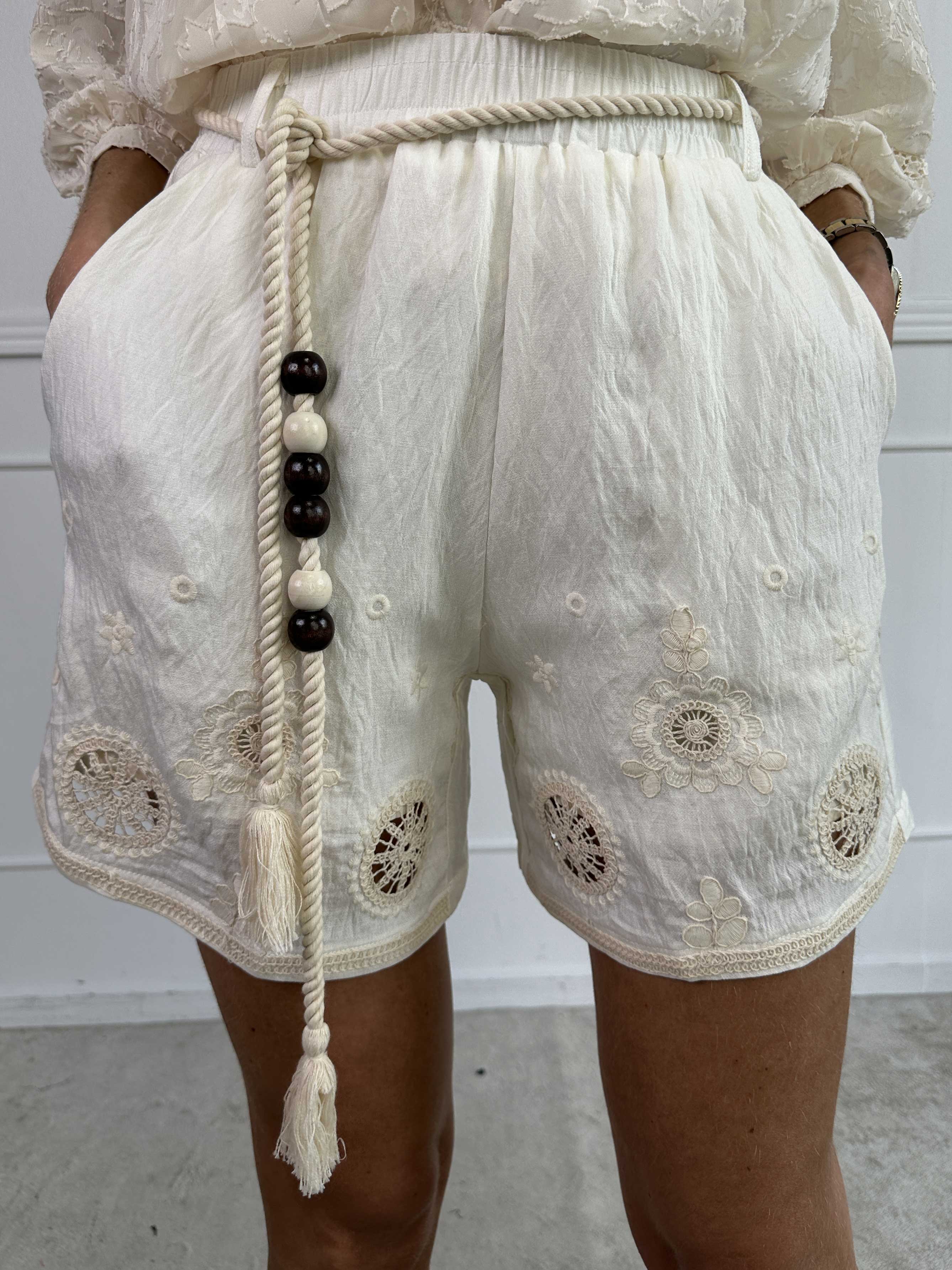 Fatima - Shorts i bomull med brodering