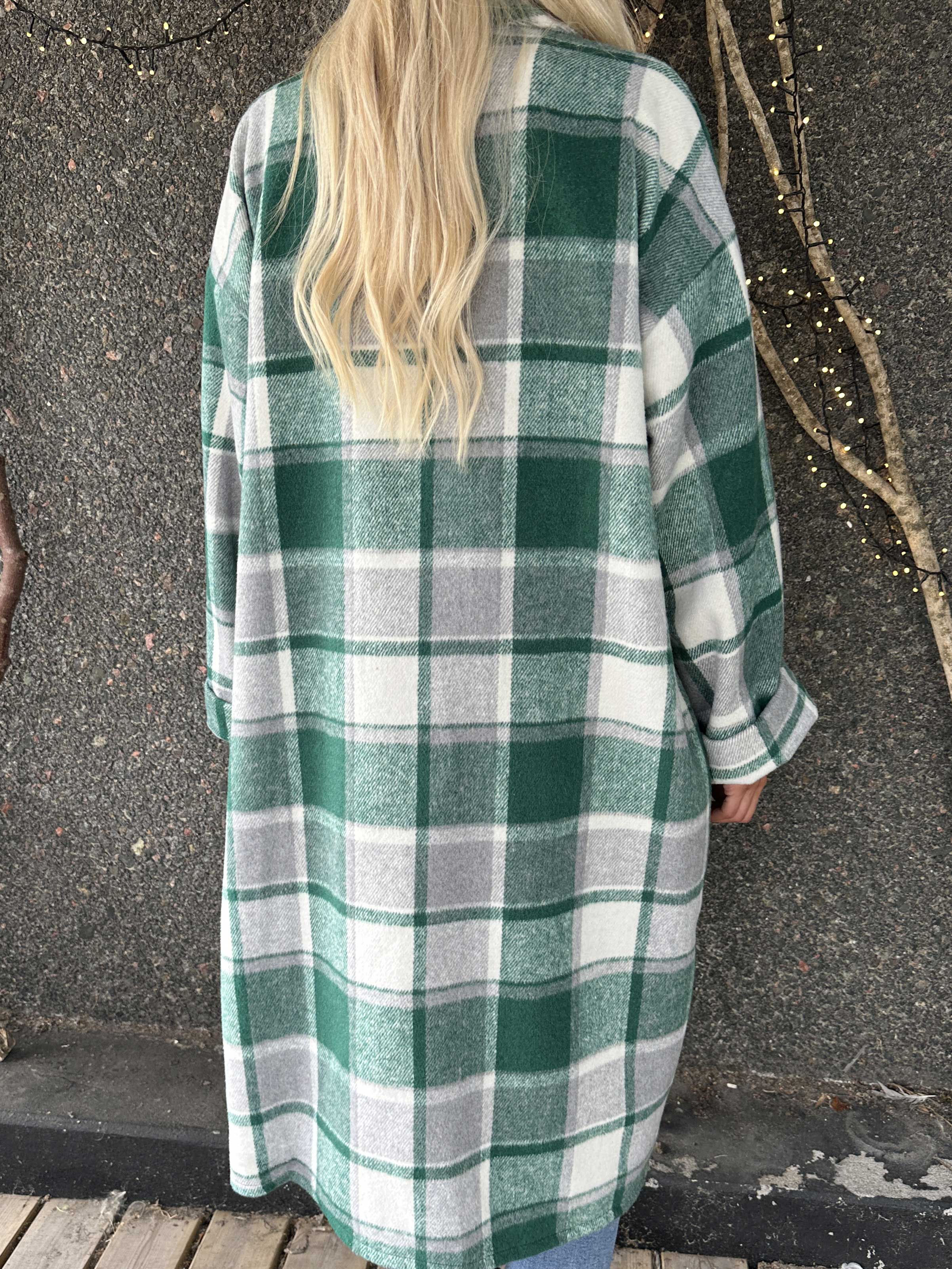 Karoline - Lång rutig skjortjacka i viskos