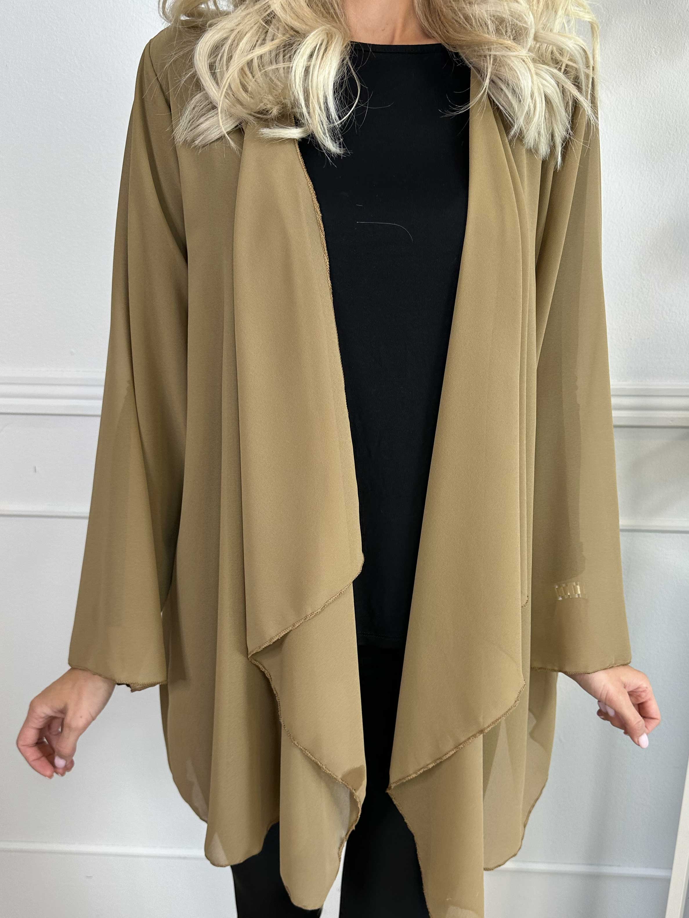 Layla - Kort lätt cardigan i chiffong