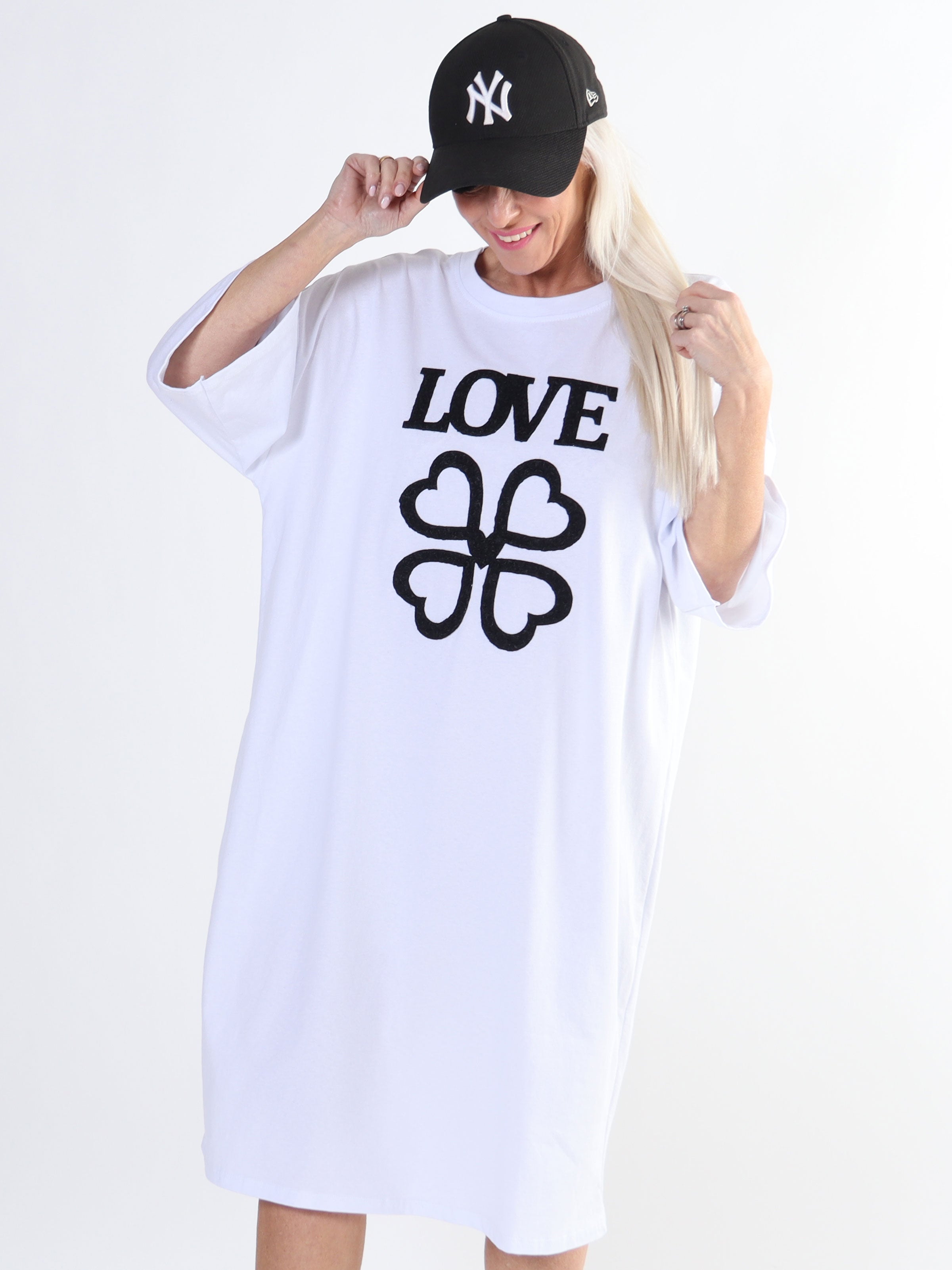 Love - T-shirtklänning i bomull med text och hjärtan