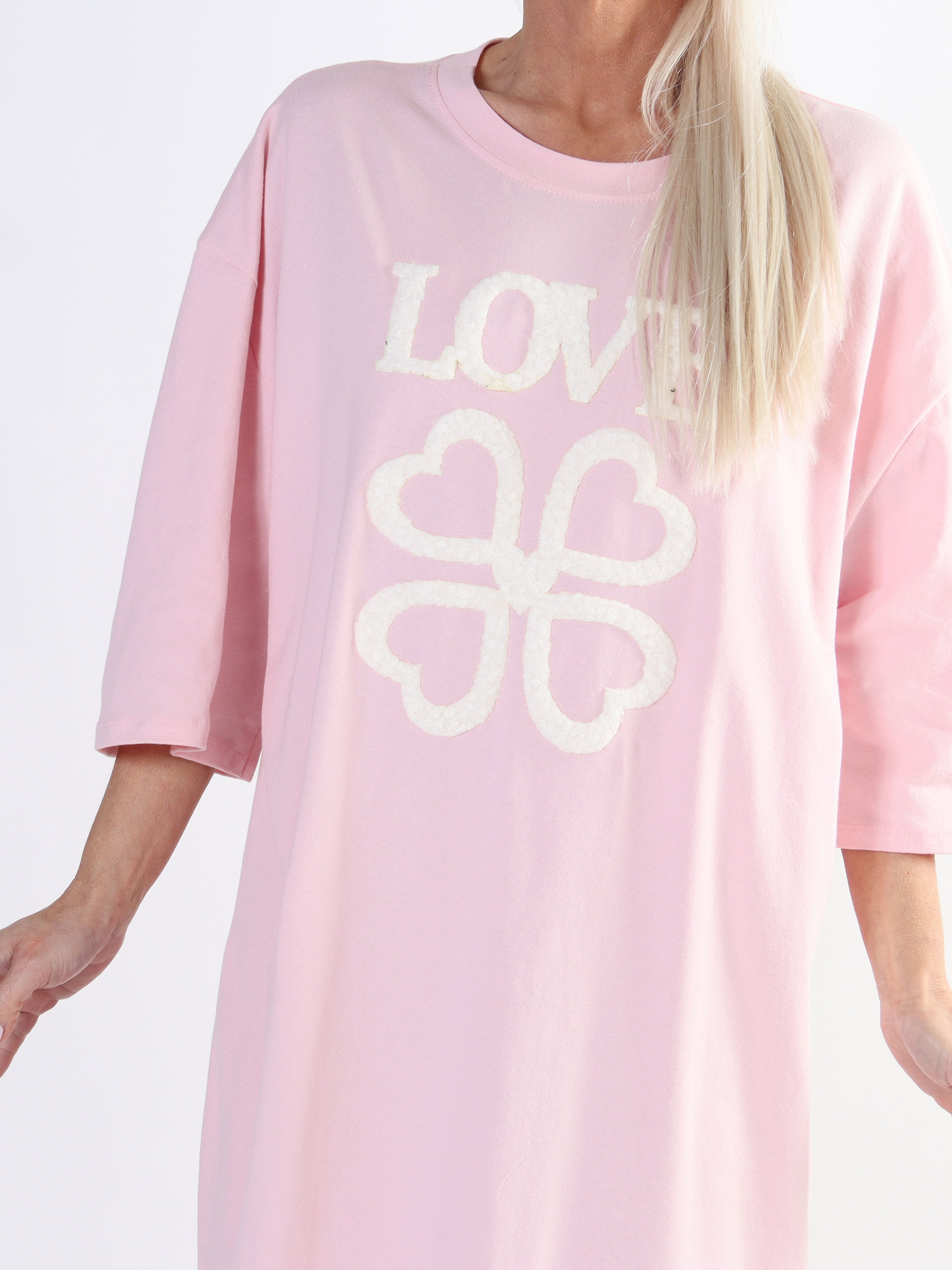 Love - T-shirtklänning i bomull med text och hjärtan