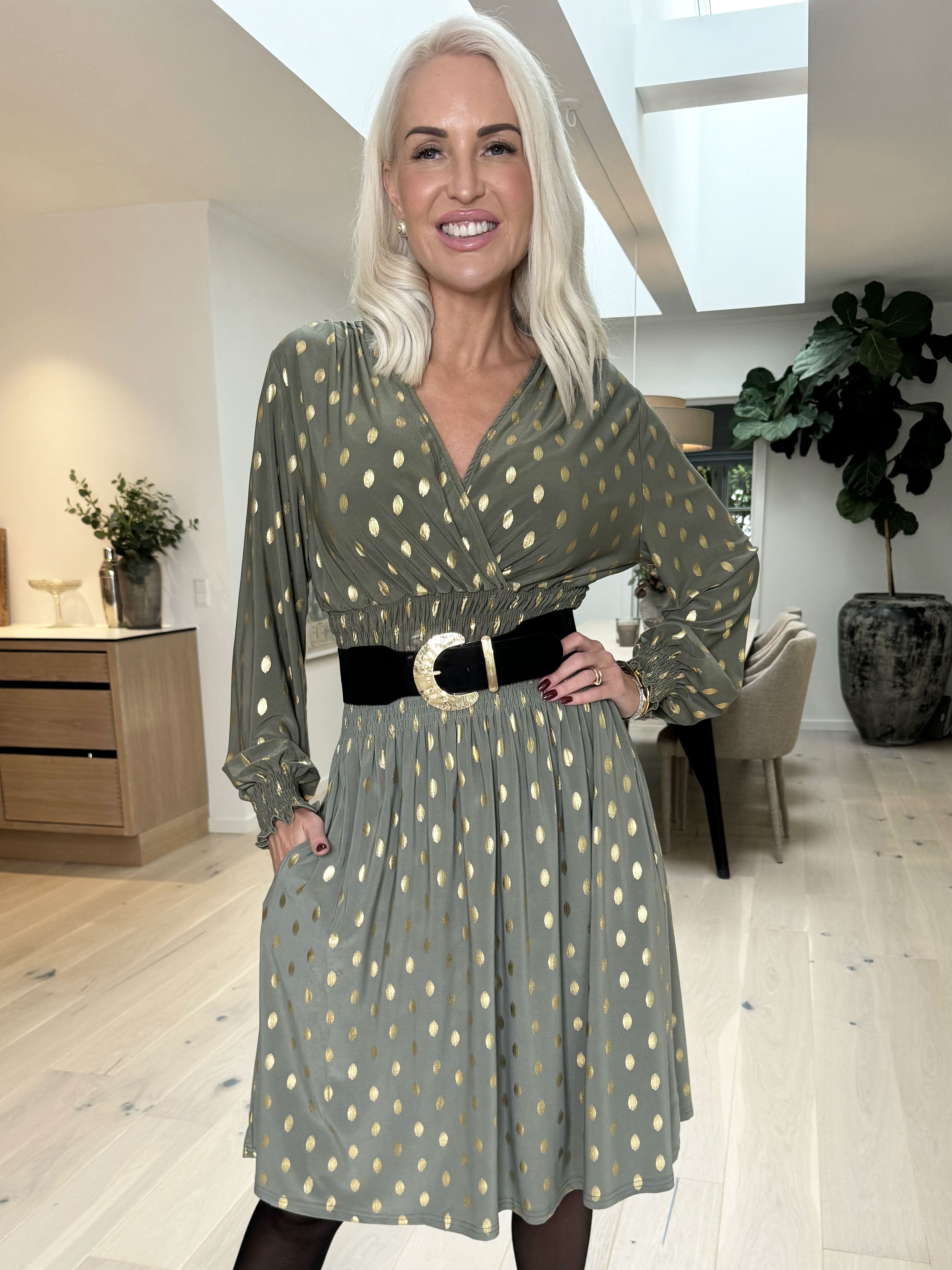 Pams Gold Dot Skirt - Kjol i skrynkelfritt tyg med fickor