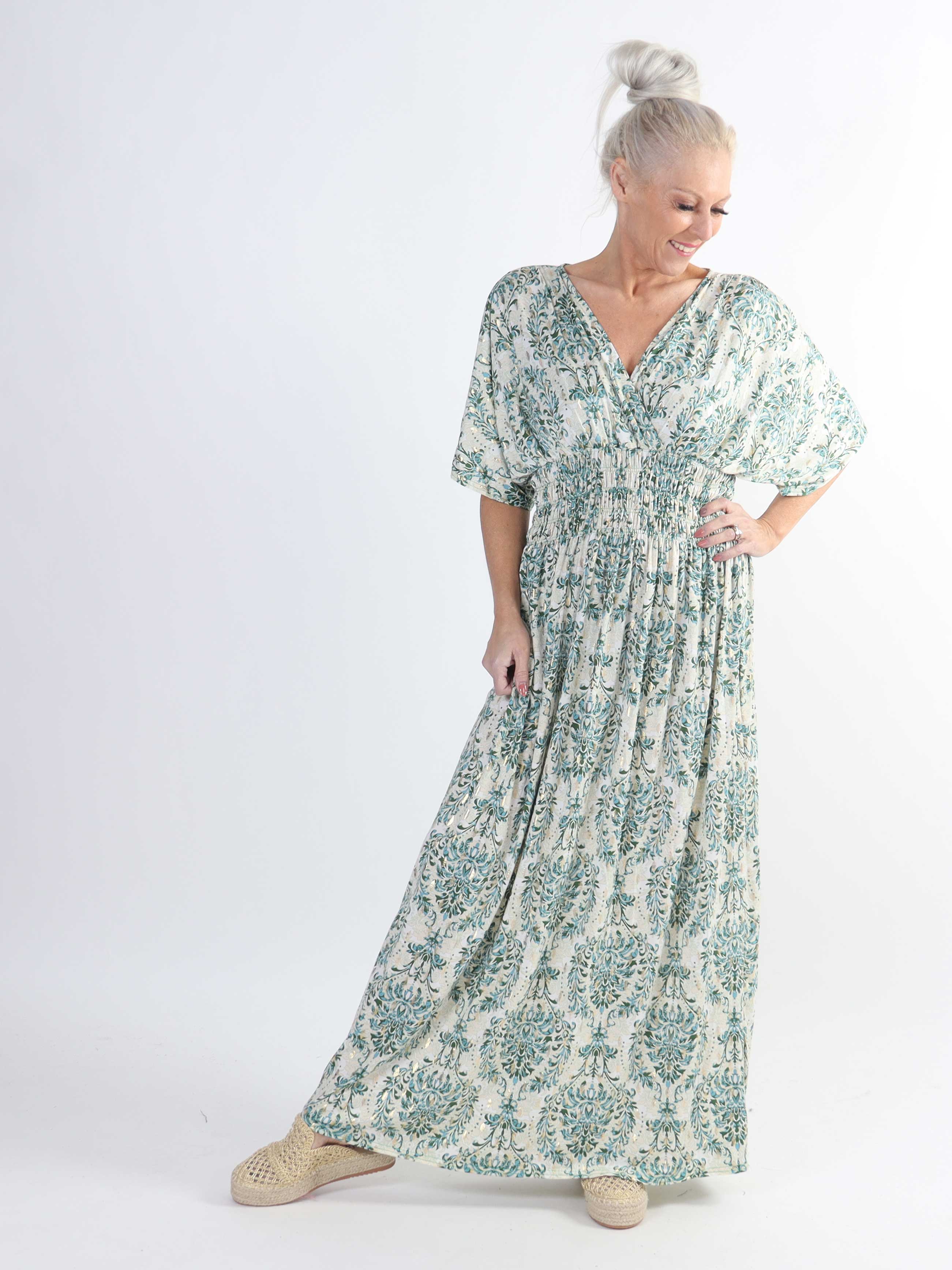 Pams Royal - Lång stretchig plus size-klänning i skrynkelfritt tyg