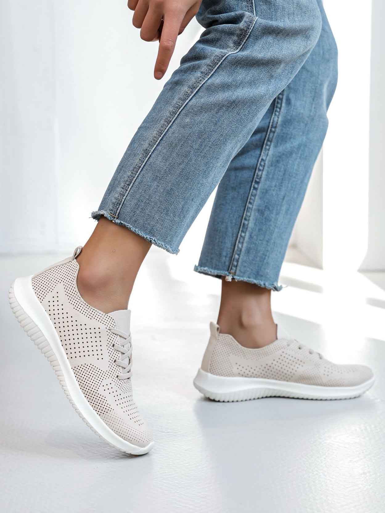 Ane - Lättviktiga och ventilerande sneakers med klassisk snörning