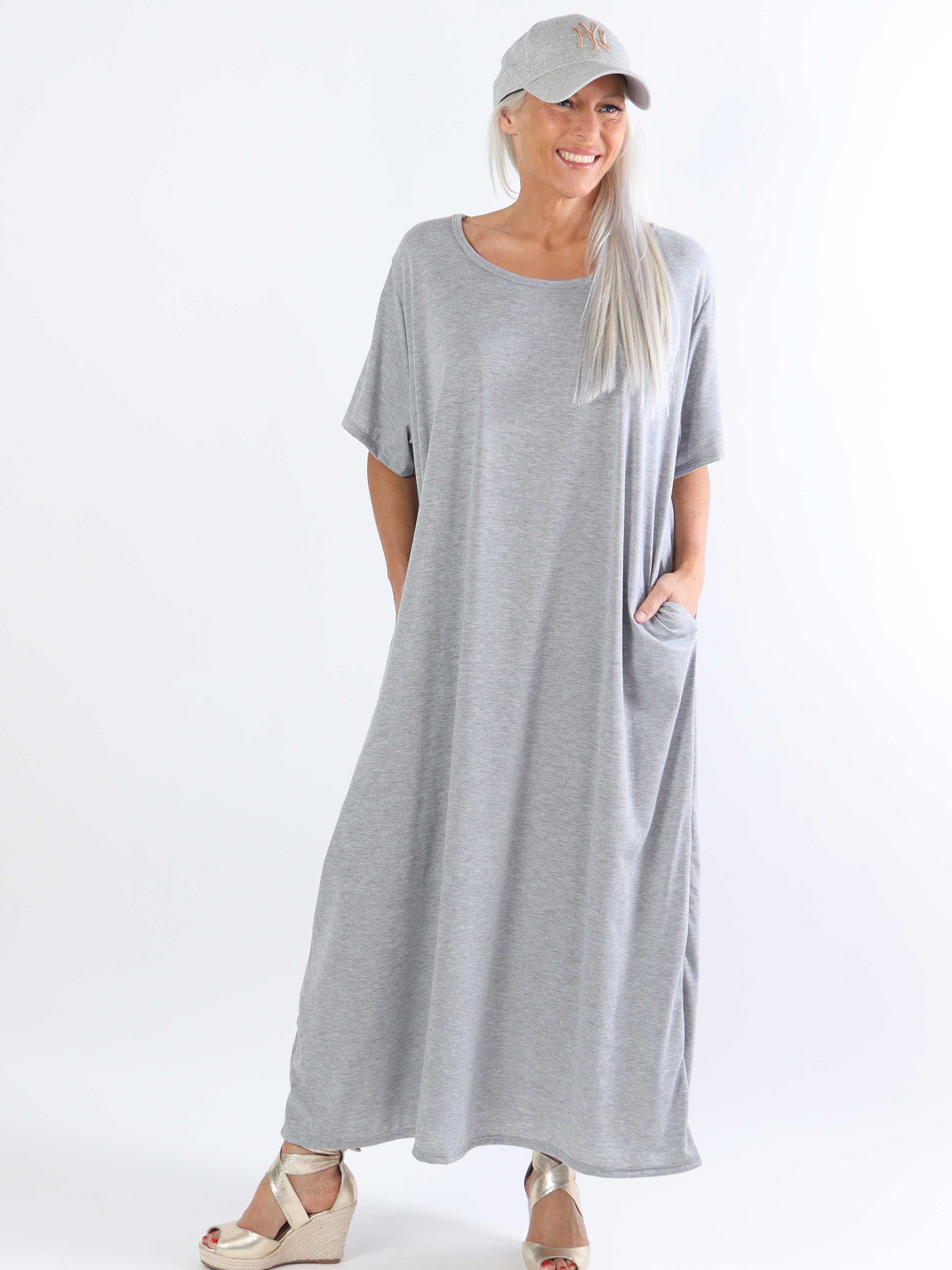 Abbie - Lång plus size t-shirtklänning i viskostyg som andas