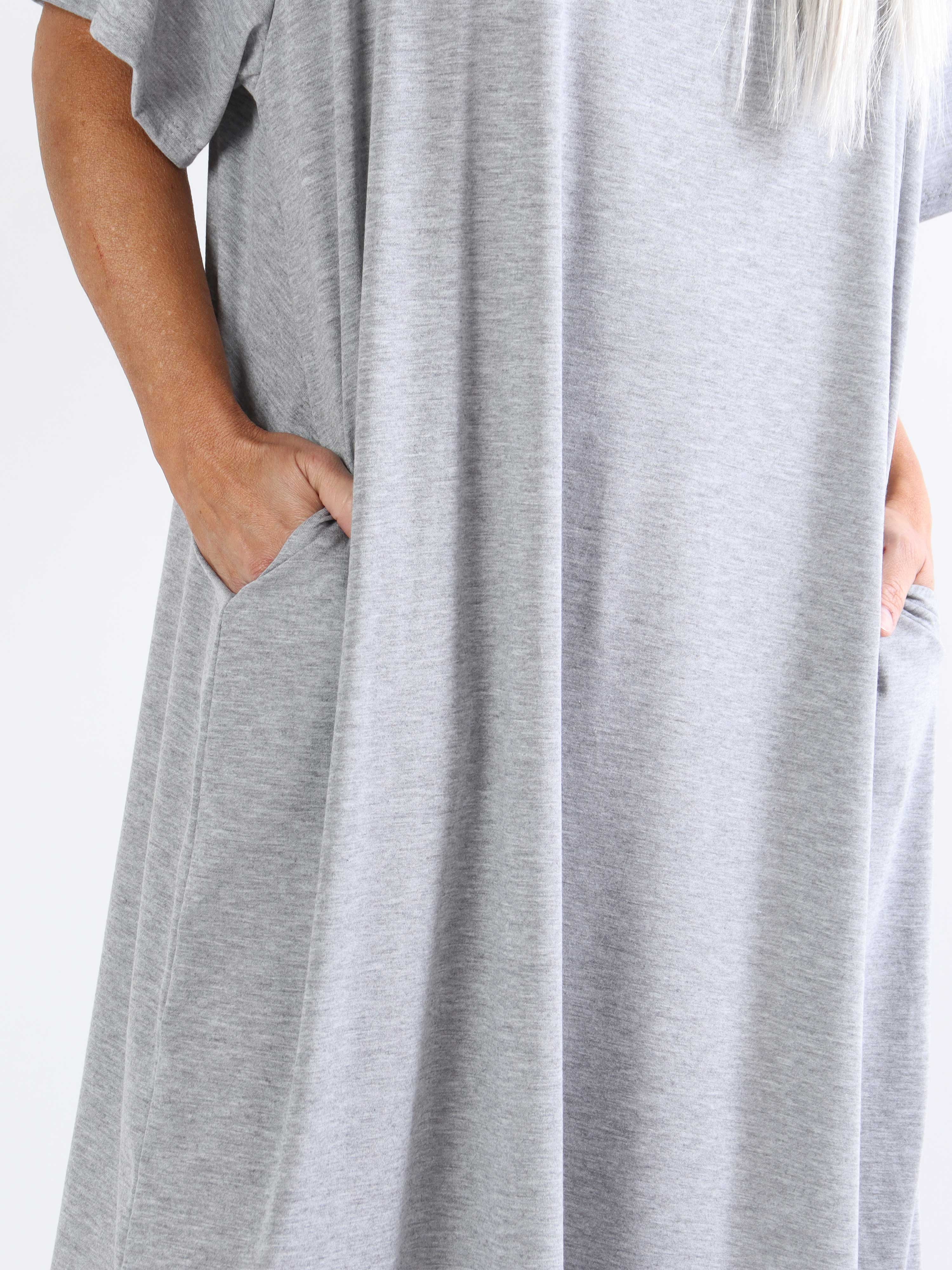 Abbie - Lång plus size t-shirtklänning i viskostyg som andas