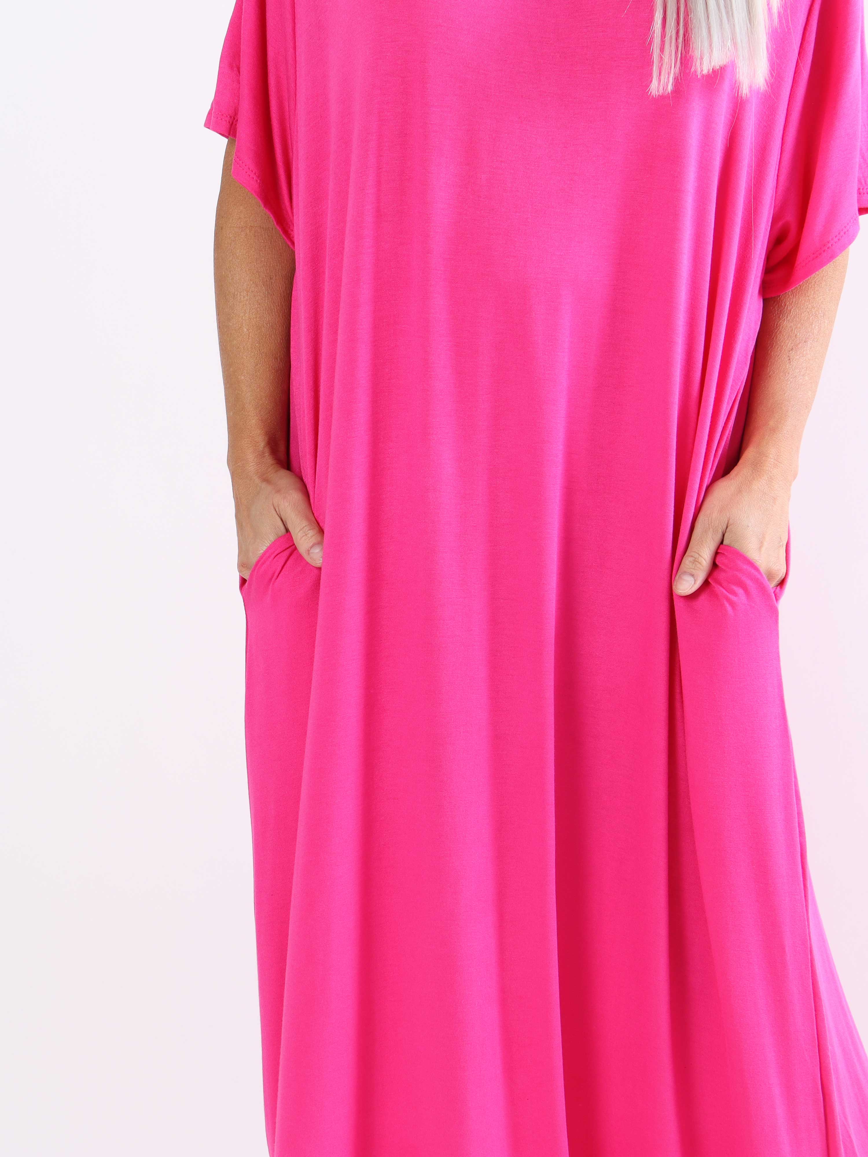 Abbie - Lång plus size t-shirtklänning i viskostyg som andas