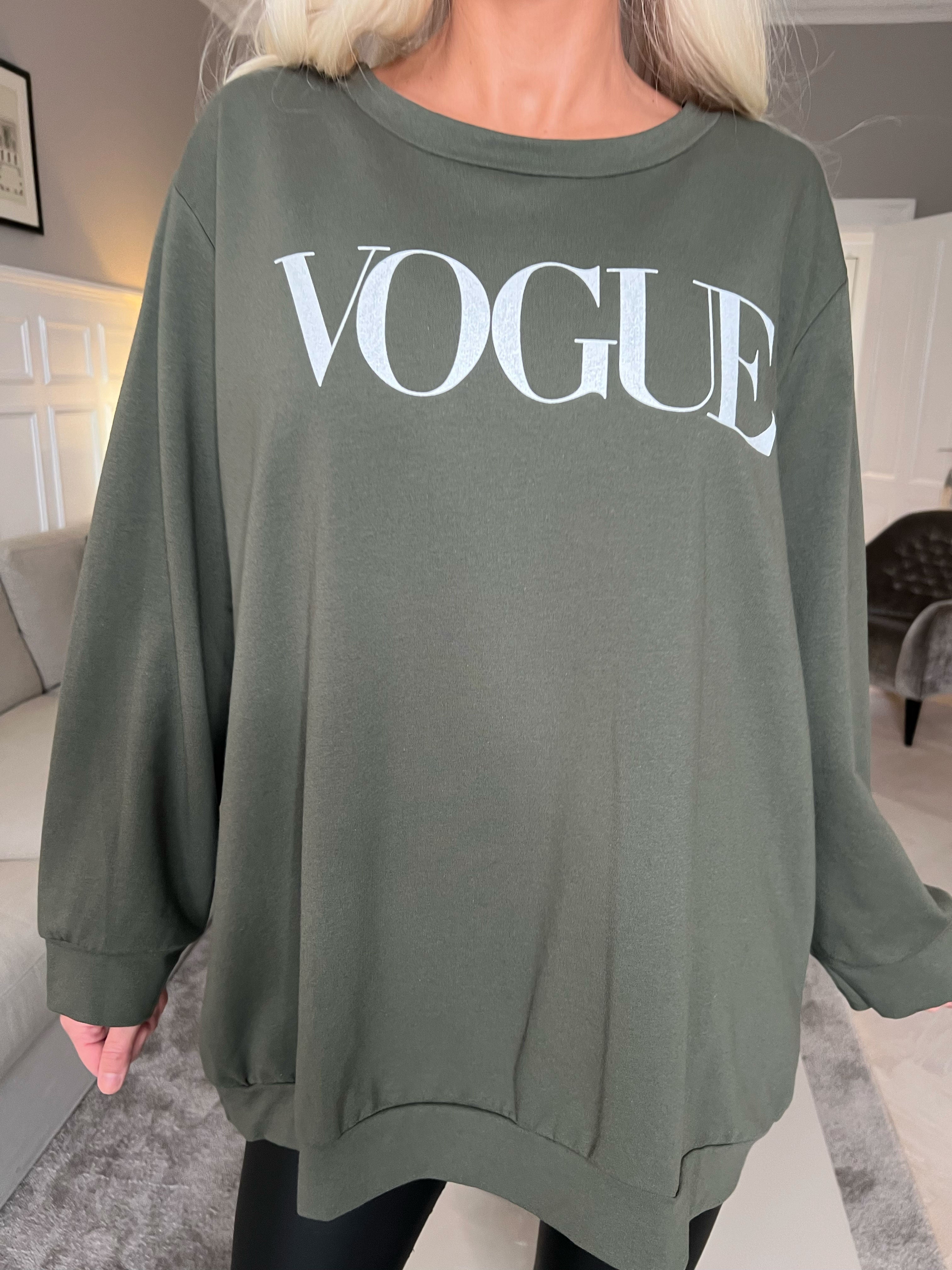 Abena - Sweatshirt med vogue stående på bröstet