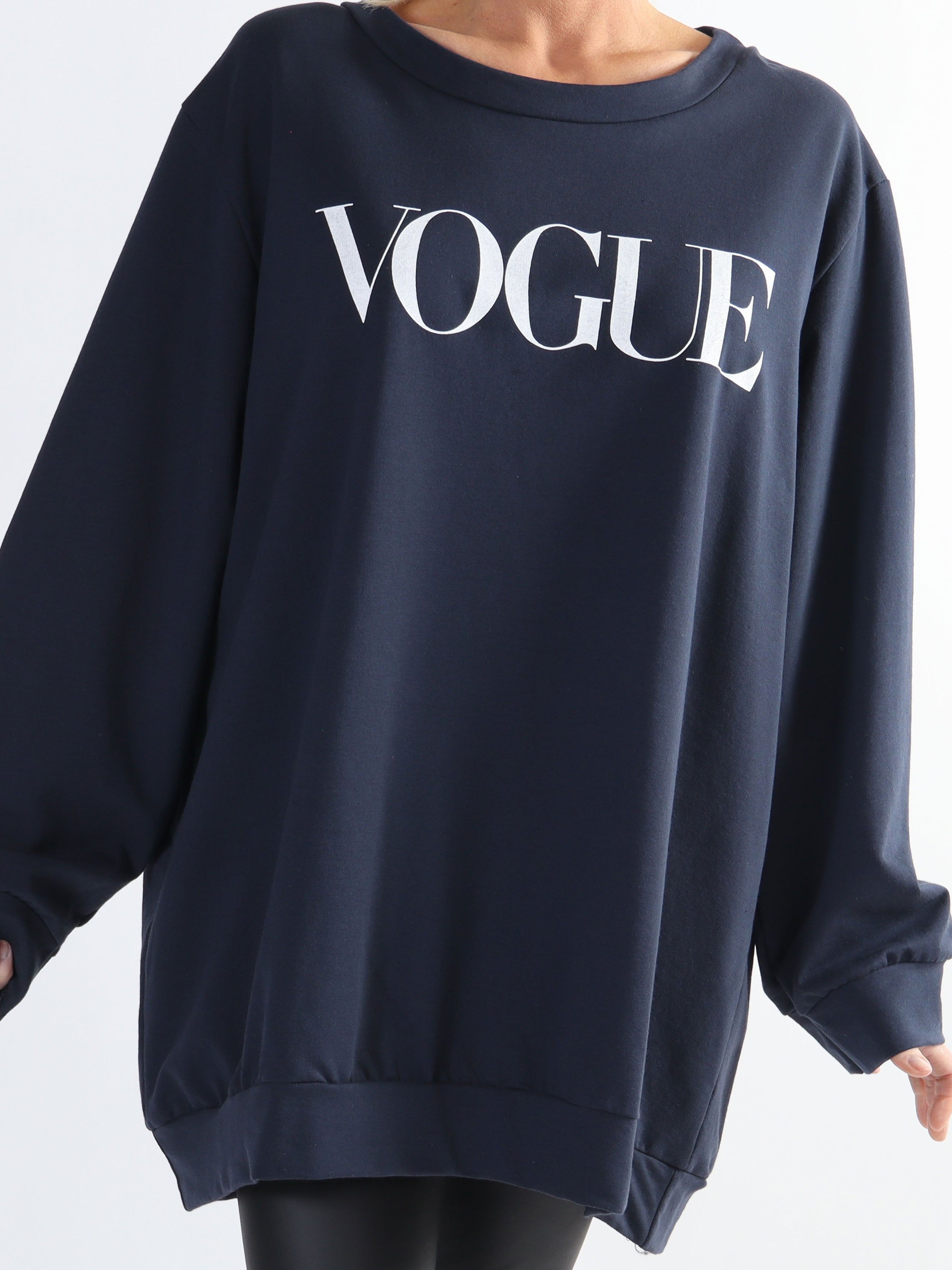 Abena - Sweatshirt i plus size med vogue på bröstet