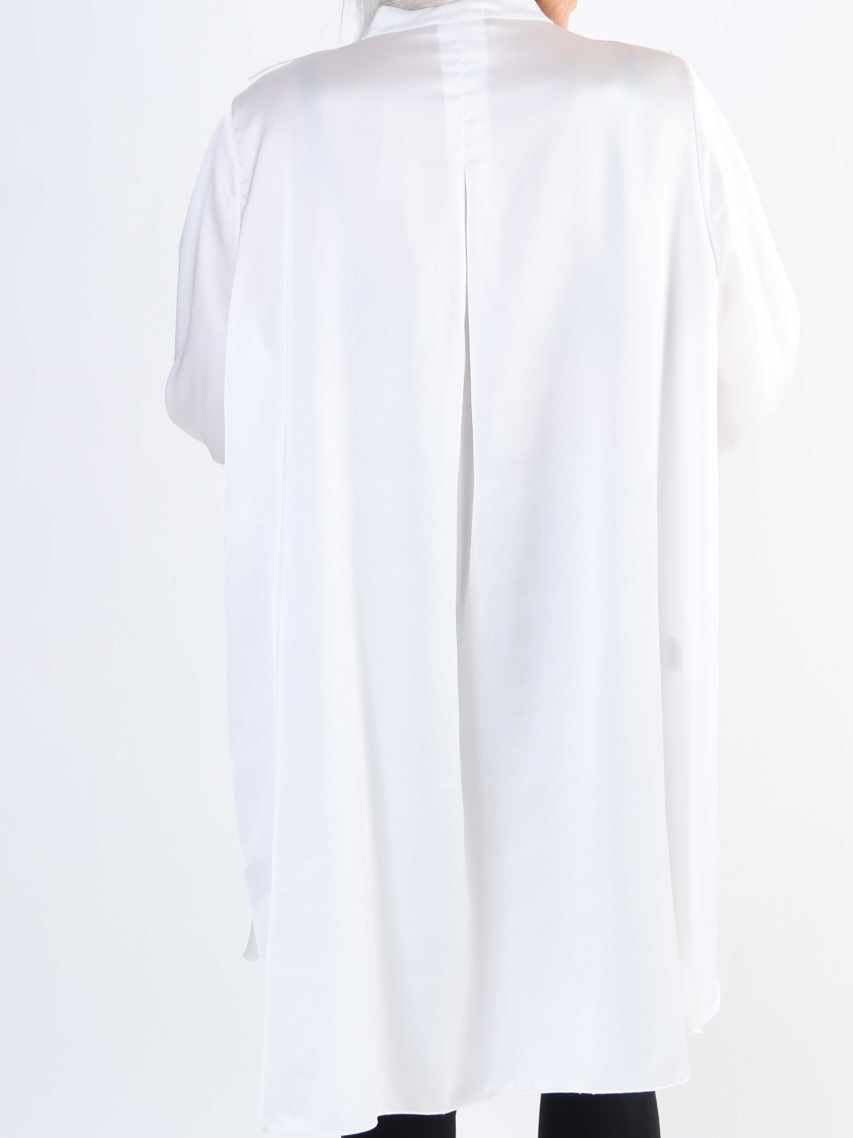 Abira - Enfärgad plus size skjortklänning i silkelook med volanger
