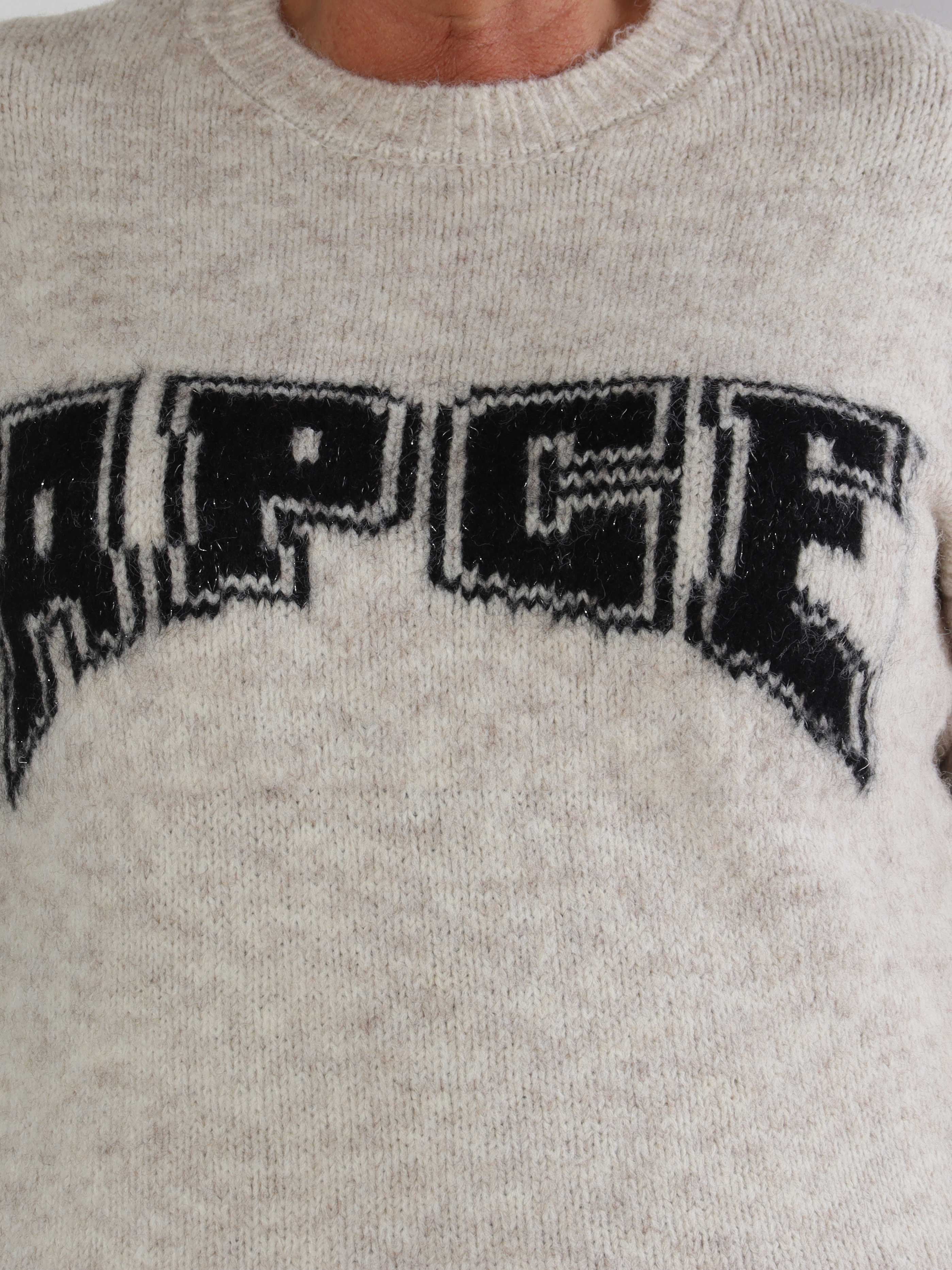 Adira - Mjuk plus size tröja med grafisk logo