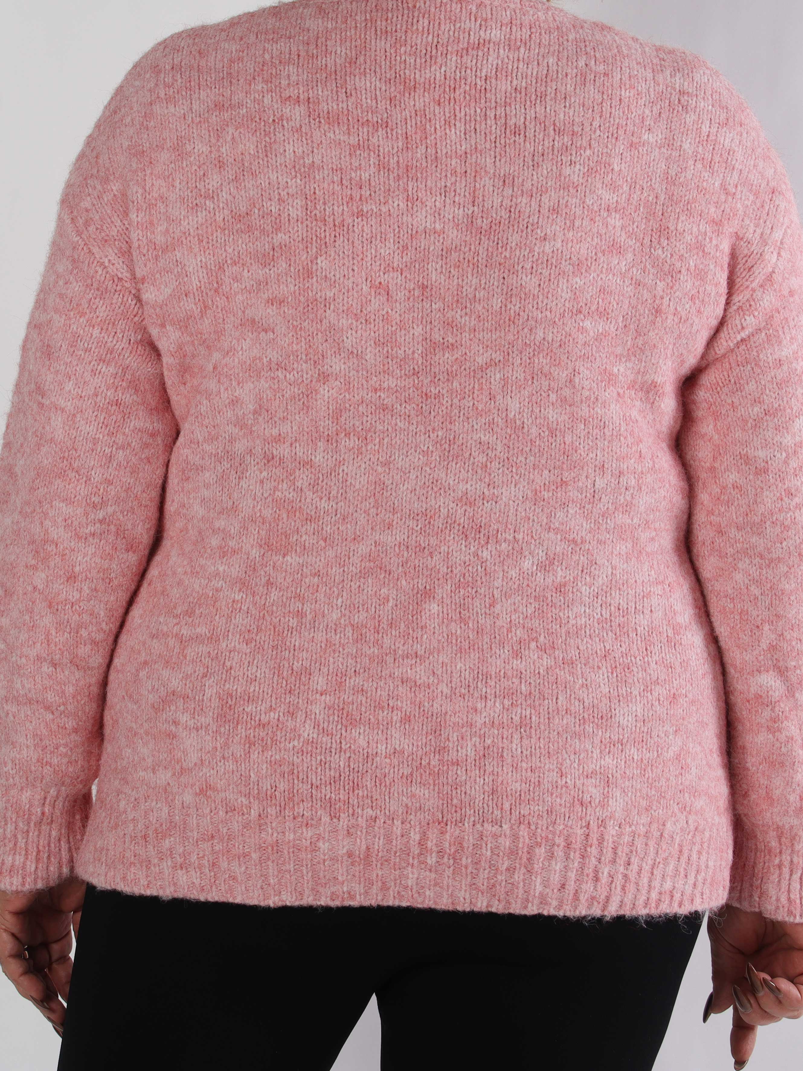 Adira - Mjuk plus size tröja med grafisk logo