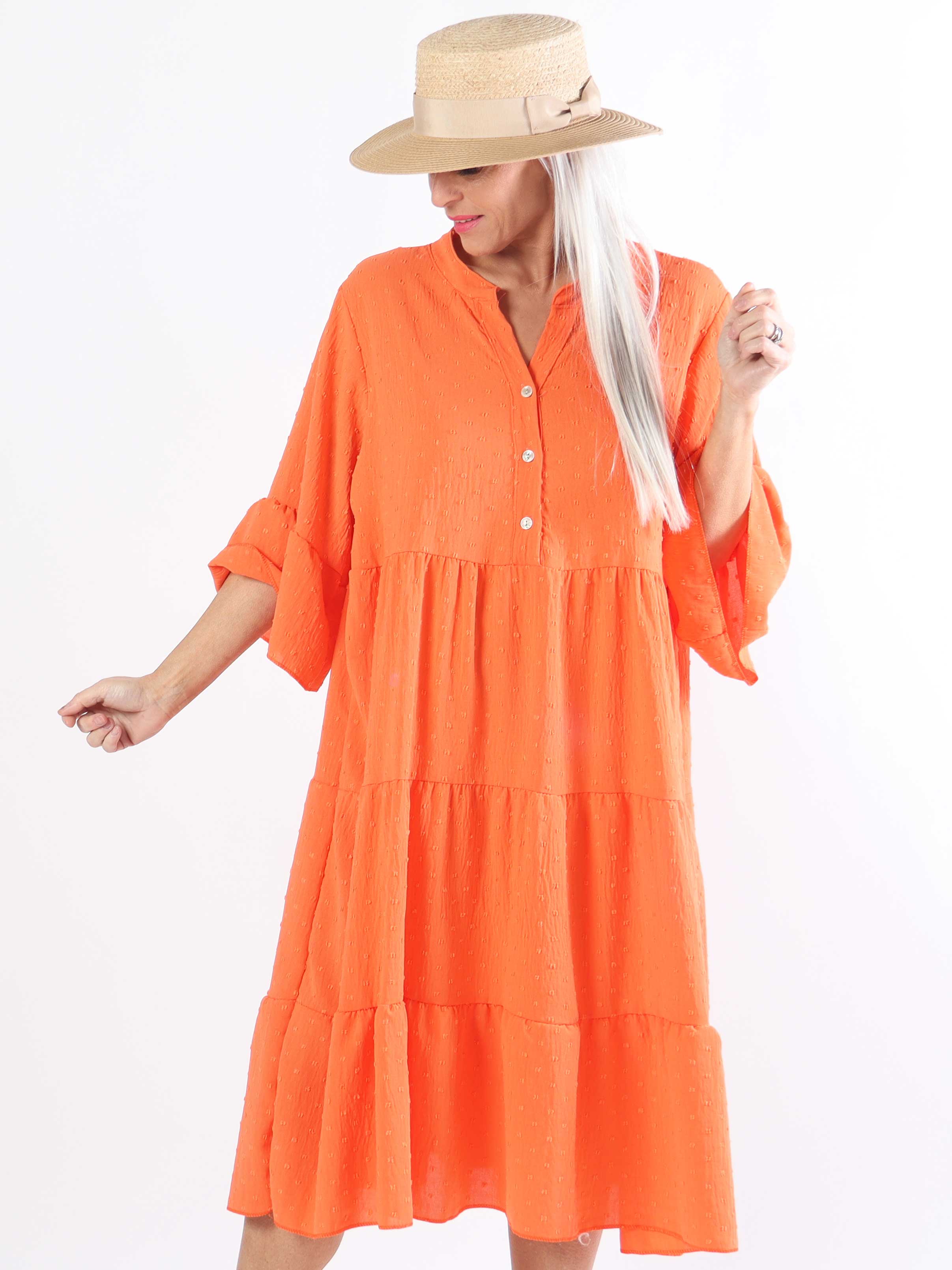 Amanda - Feminin plus size-klänning med söta ärmar