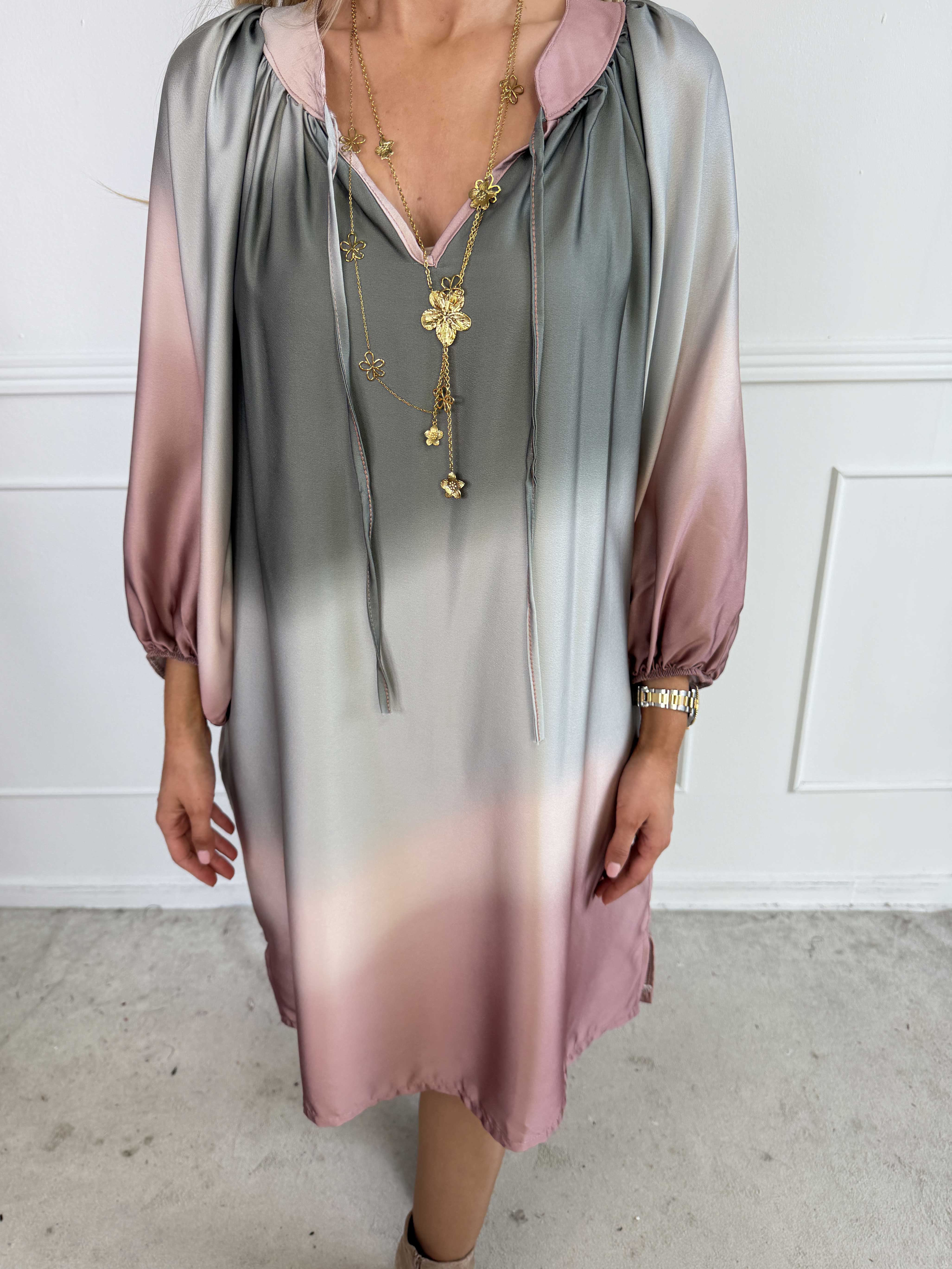 Amidala Batik - Elegant tunikaklänning i batikmönster med fickor