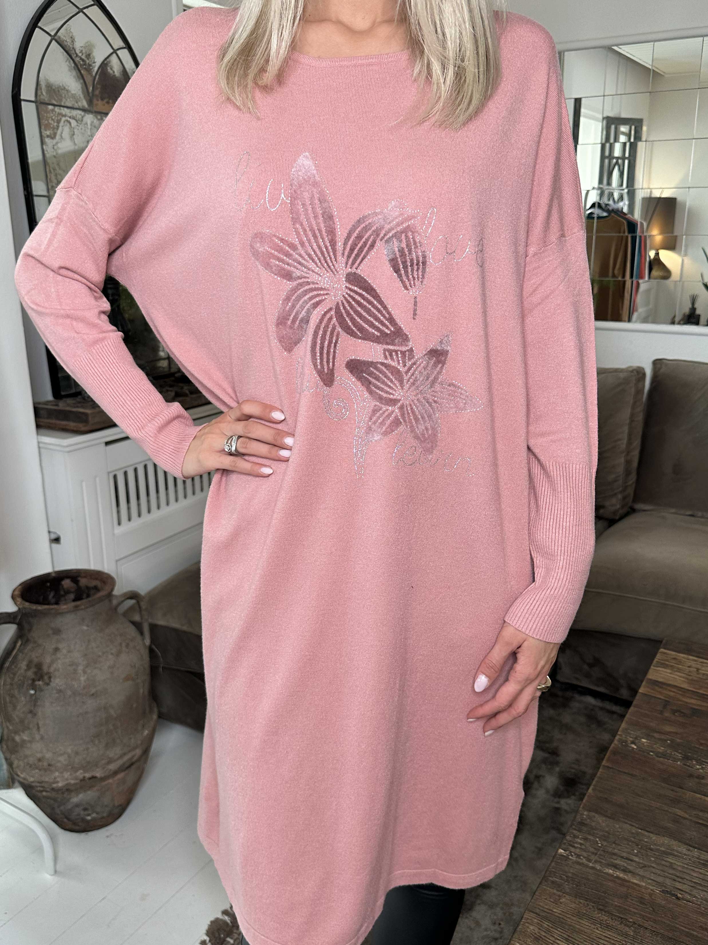 Amilie - Mjuk klänning med blommigt tryck
