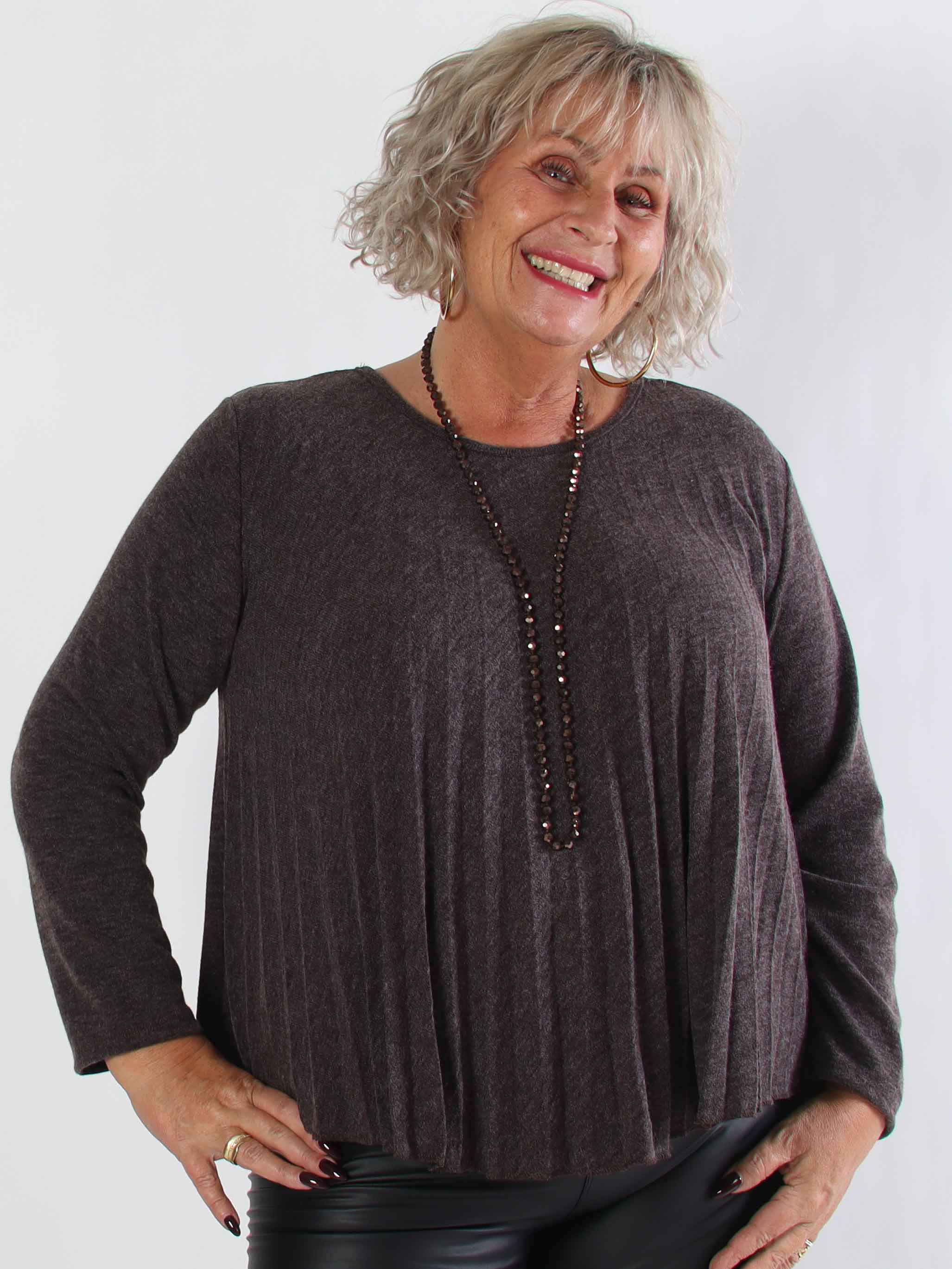 Anita Shirt - Mjuk plisserad plus size tröja i viskos och ull