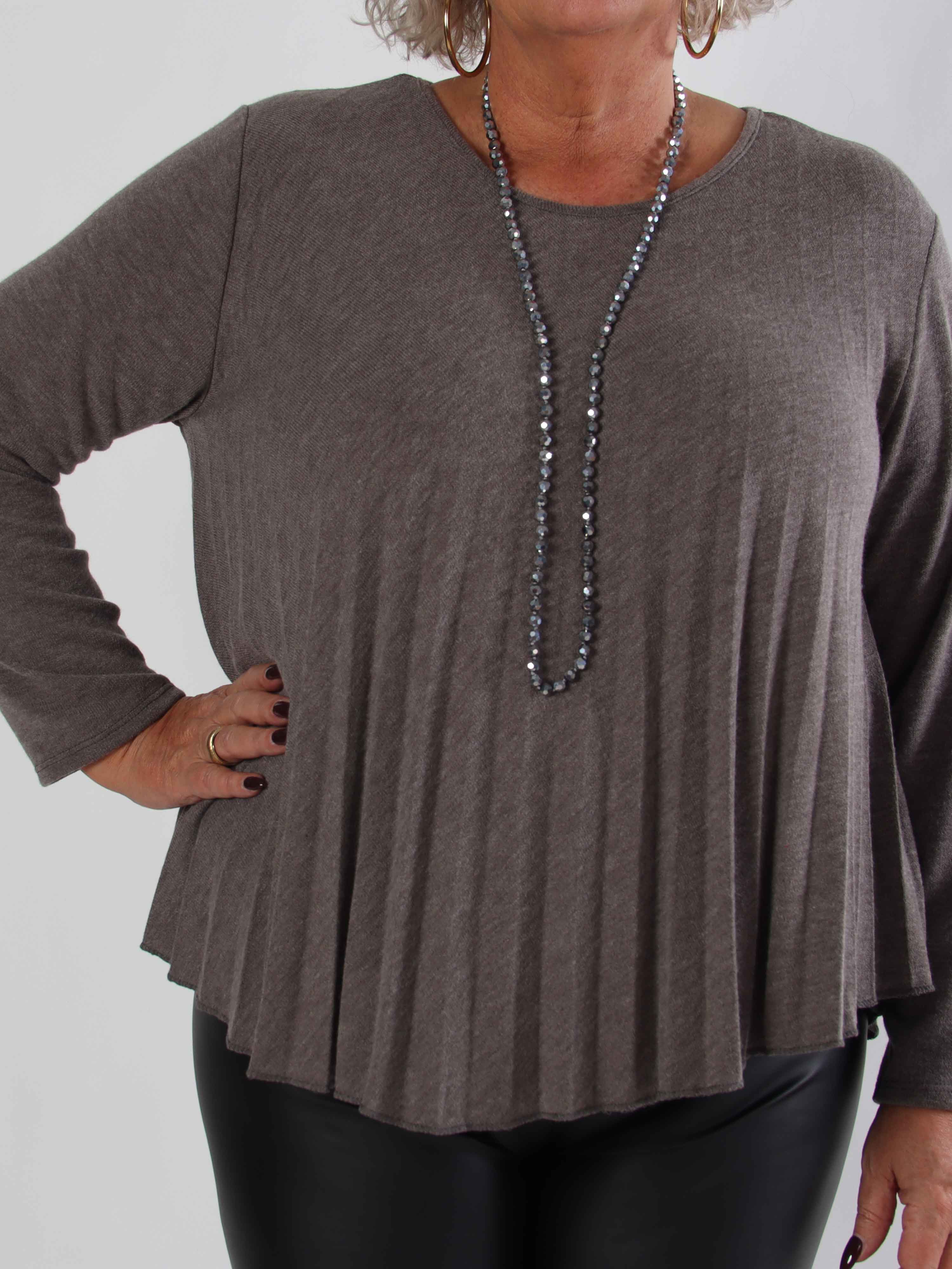Anita Shirt - Mjuk plisserad plus size tröja i viskos och ull