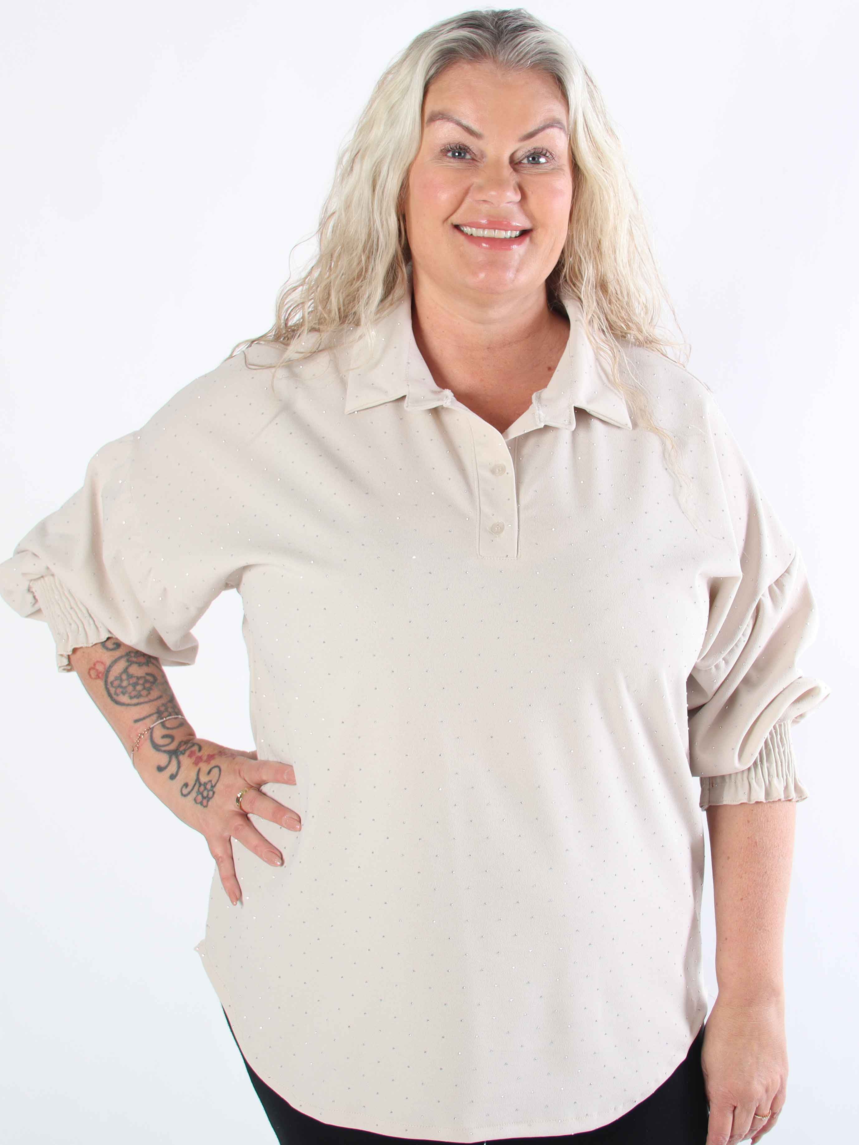 Aria - Plus size-tunika med resårkant och smockade ärmar