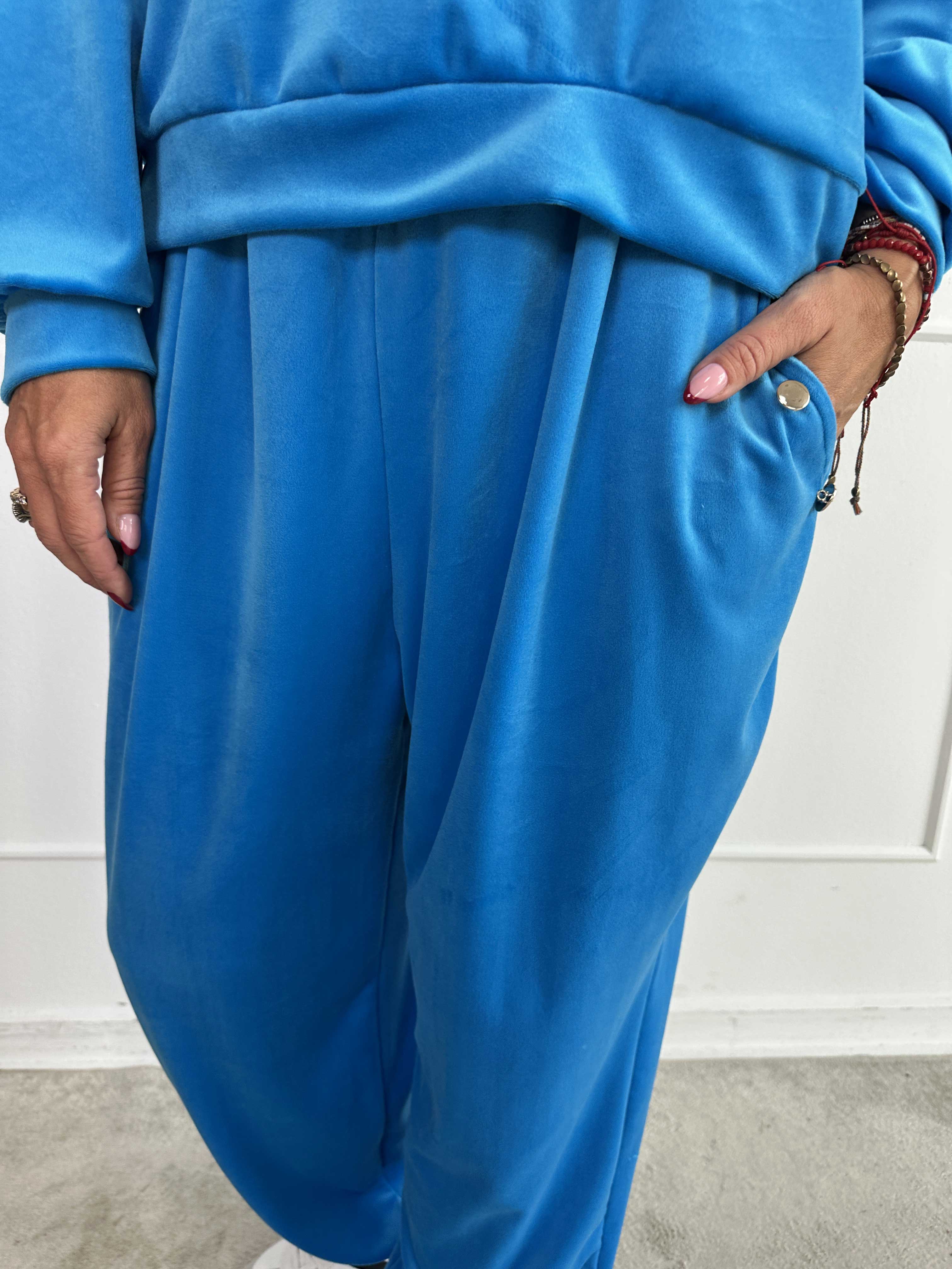Arina - Mjukisset i velour med guldknappar