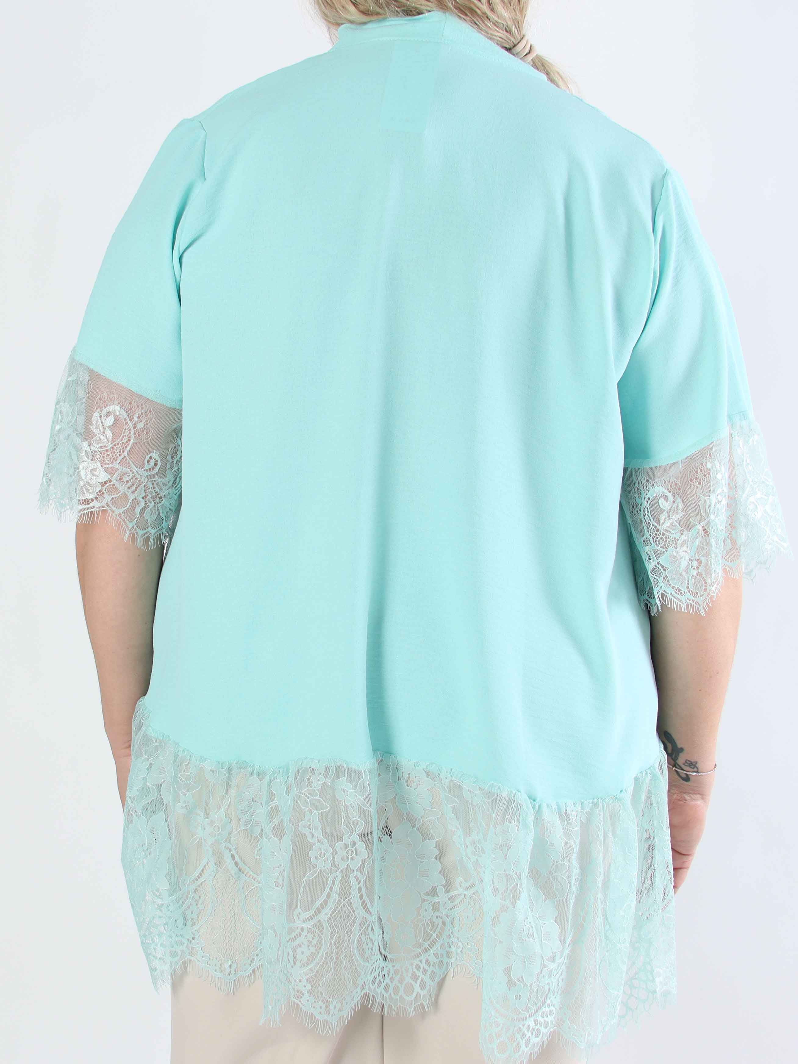 Asta - Plus size-tunika i viskos med knappar och volanger
