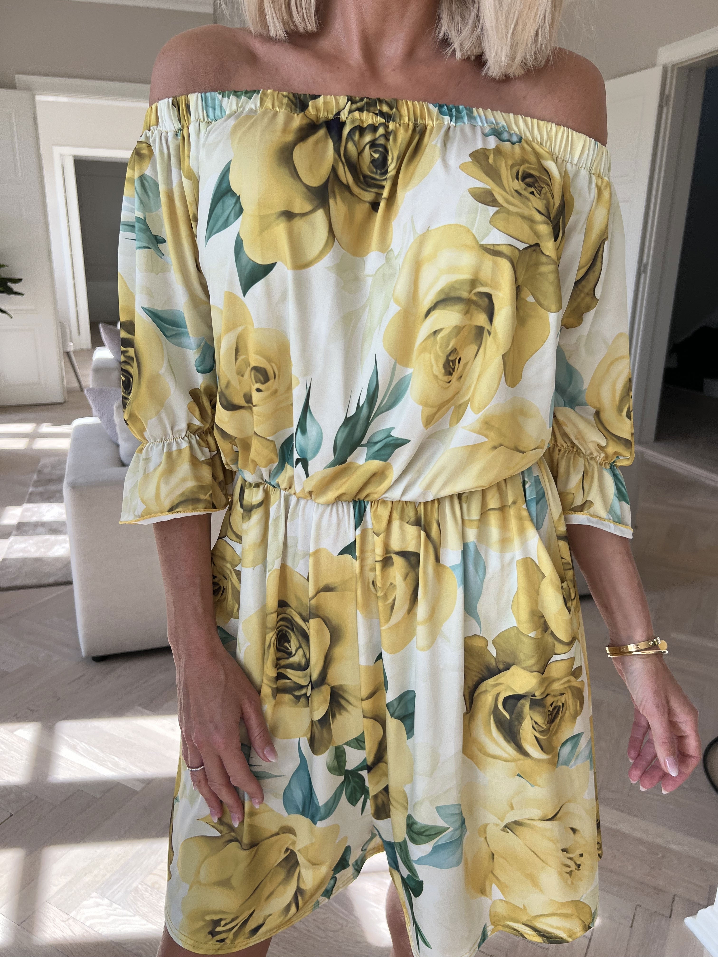 Ayla Playsuit - Elastisk blommig byxdräkt