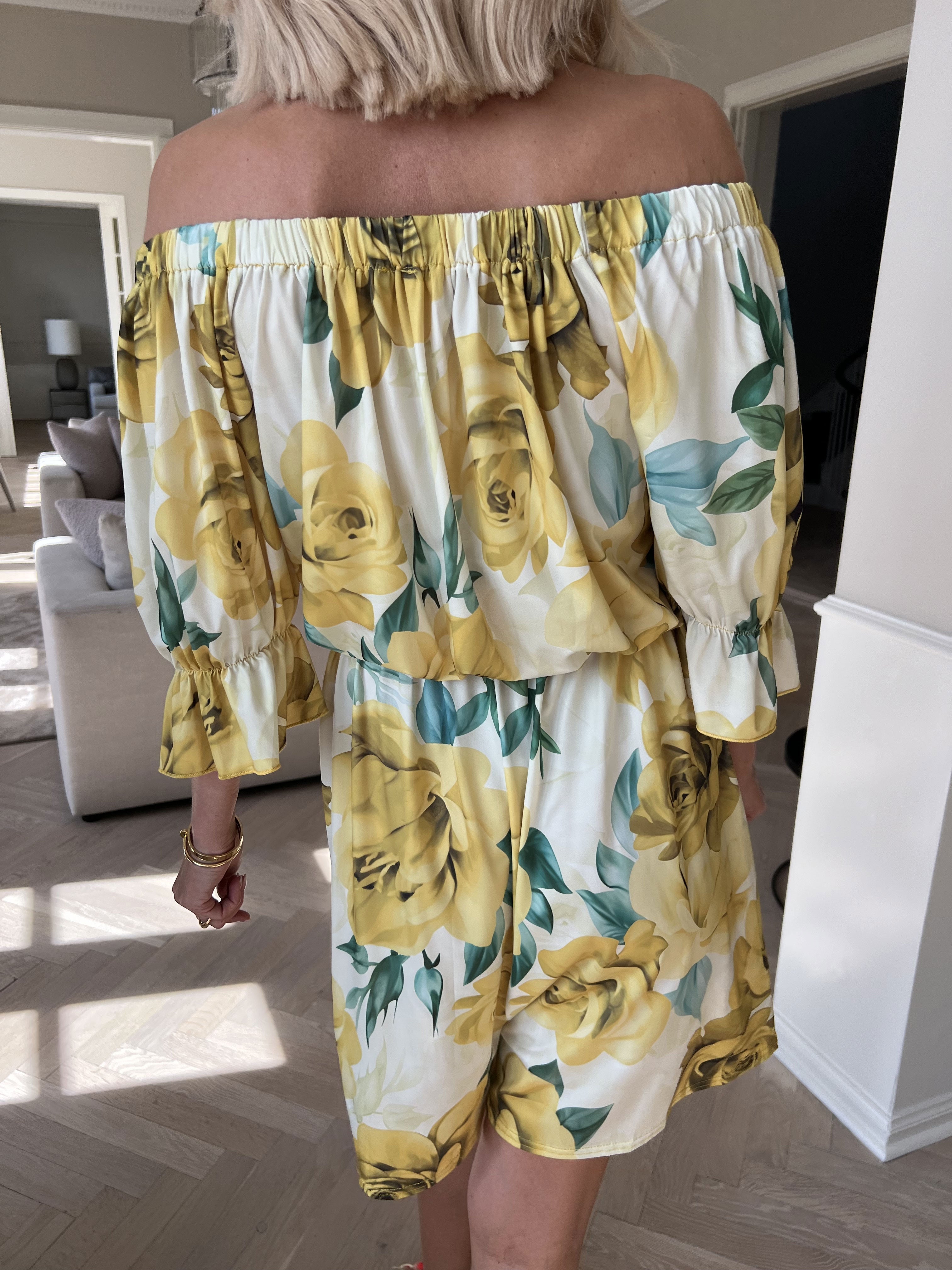 Ayla Playsuit - Elastisk blommig byxdräkt