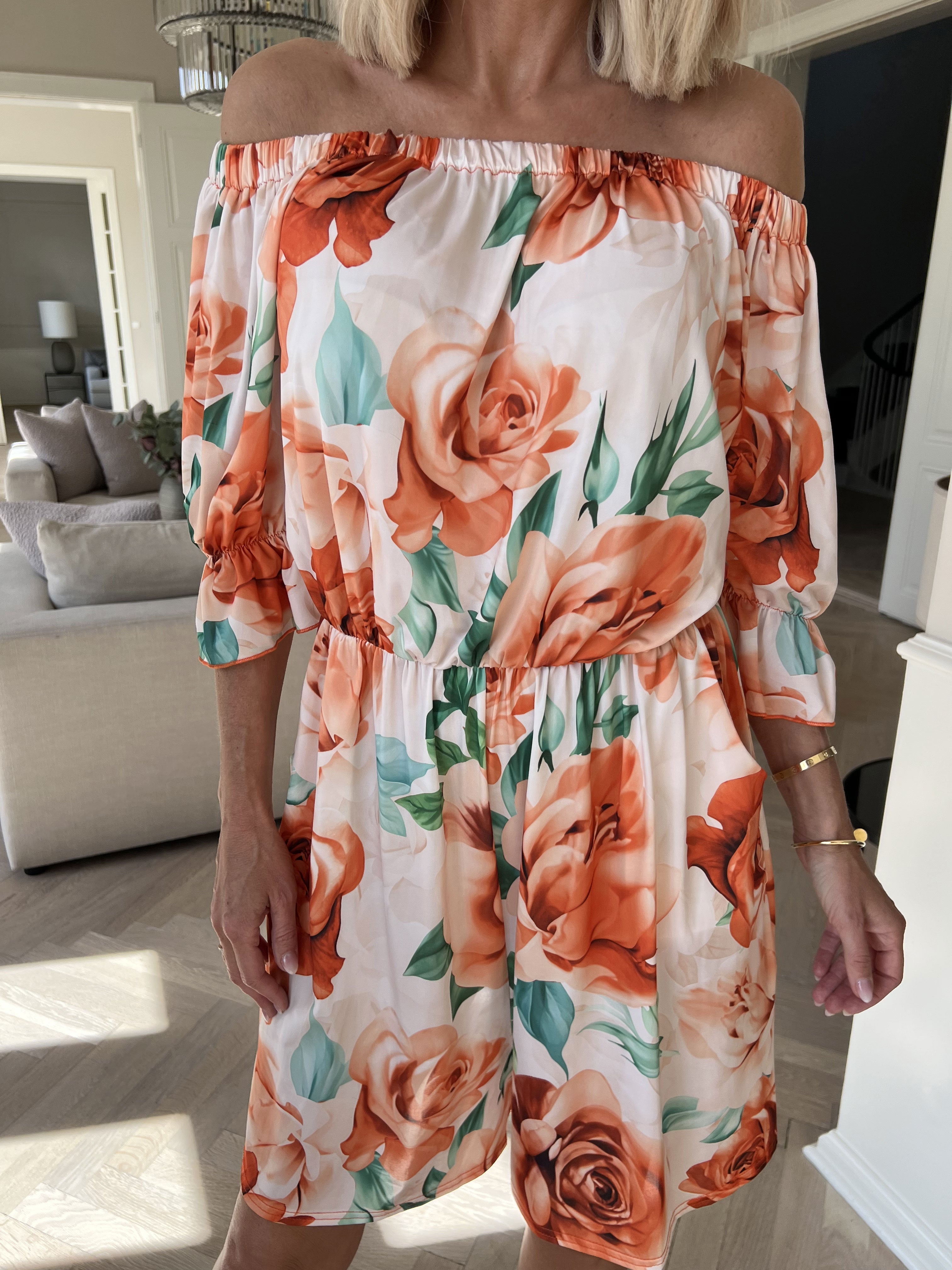 Ayla Playsuit - Elastisk blommig byxdräkt