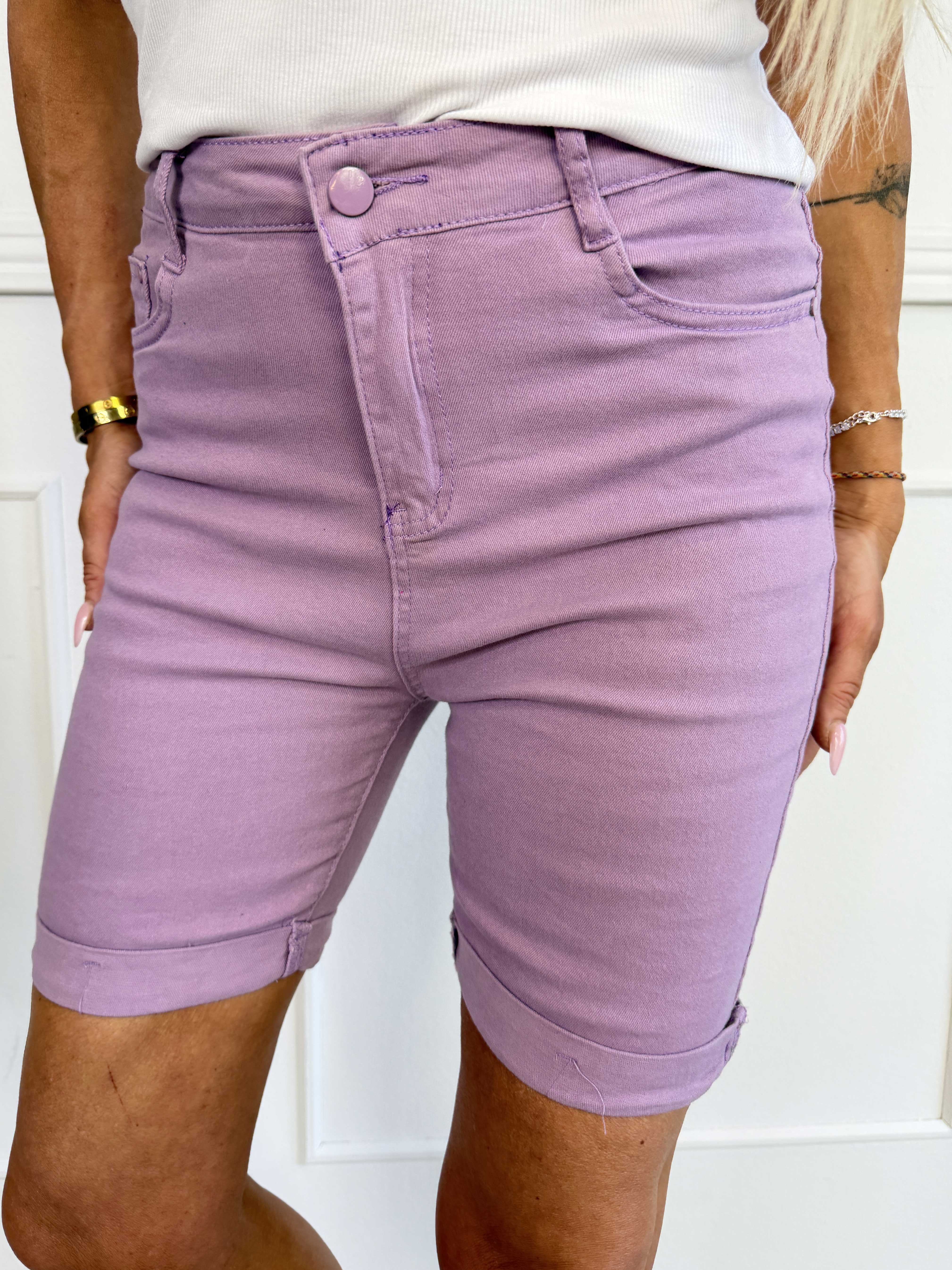 Bothilla - Højtaljede denimshorts i stretchy kvalitet