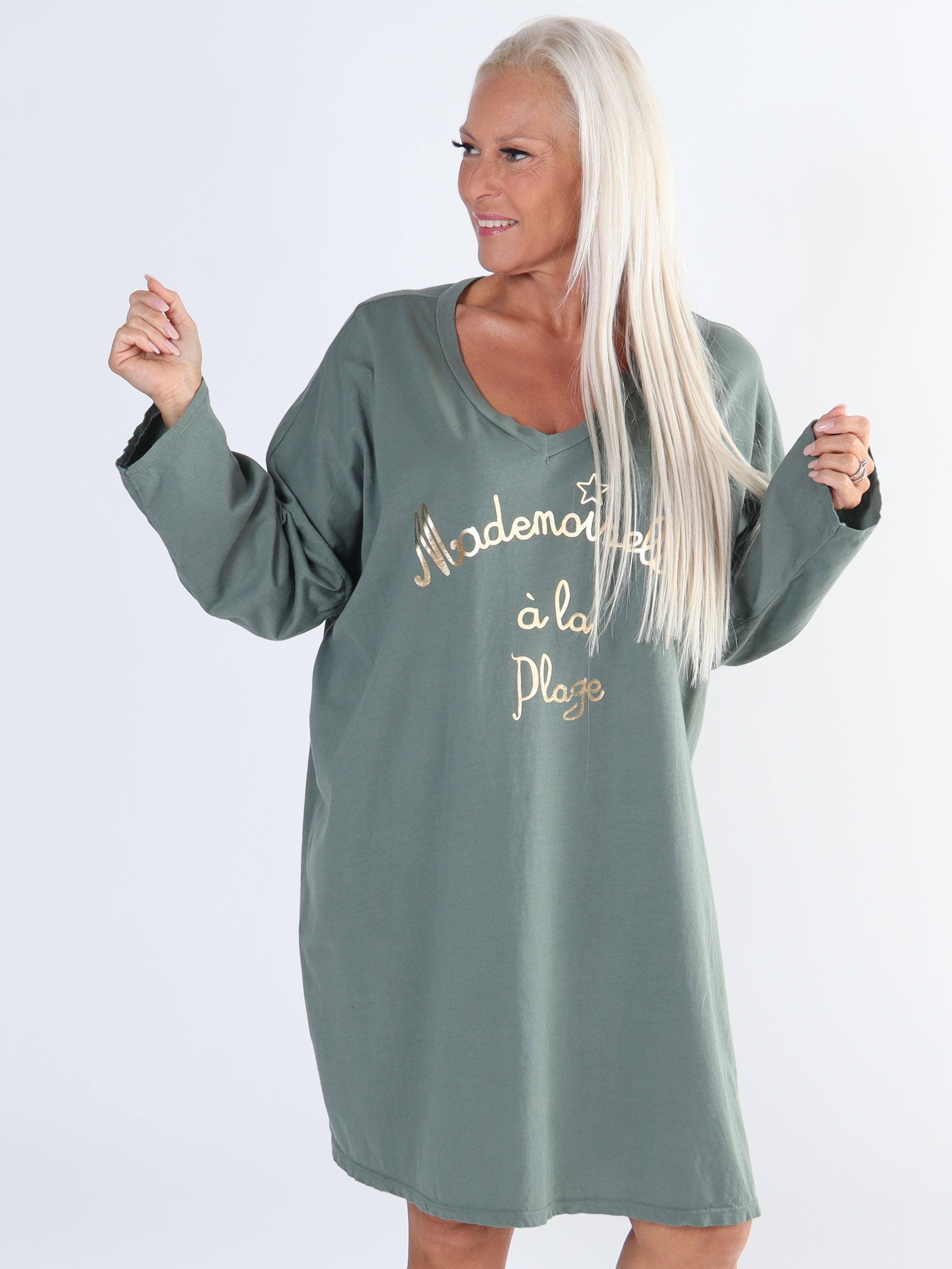 Bree Long Sleeve - Plus size klänning i bomull med guldtext framtill