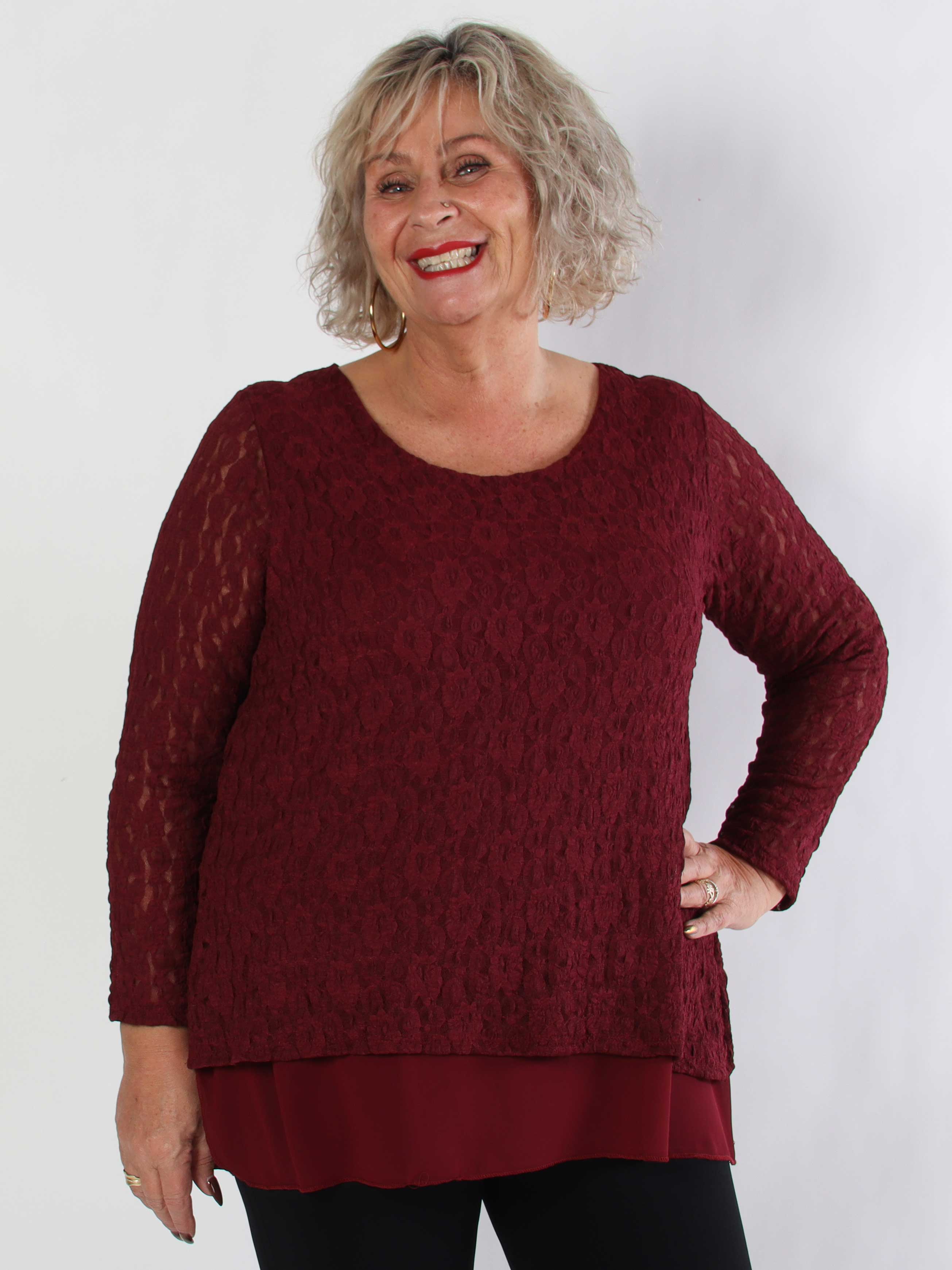 Candidas - Plus size spetstunika med chiffonglager