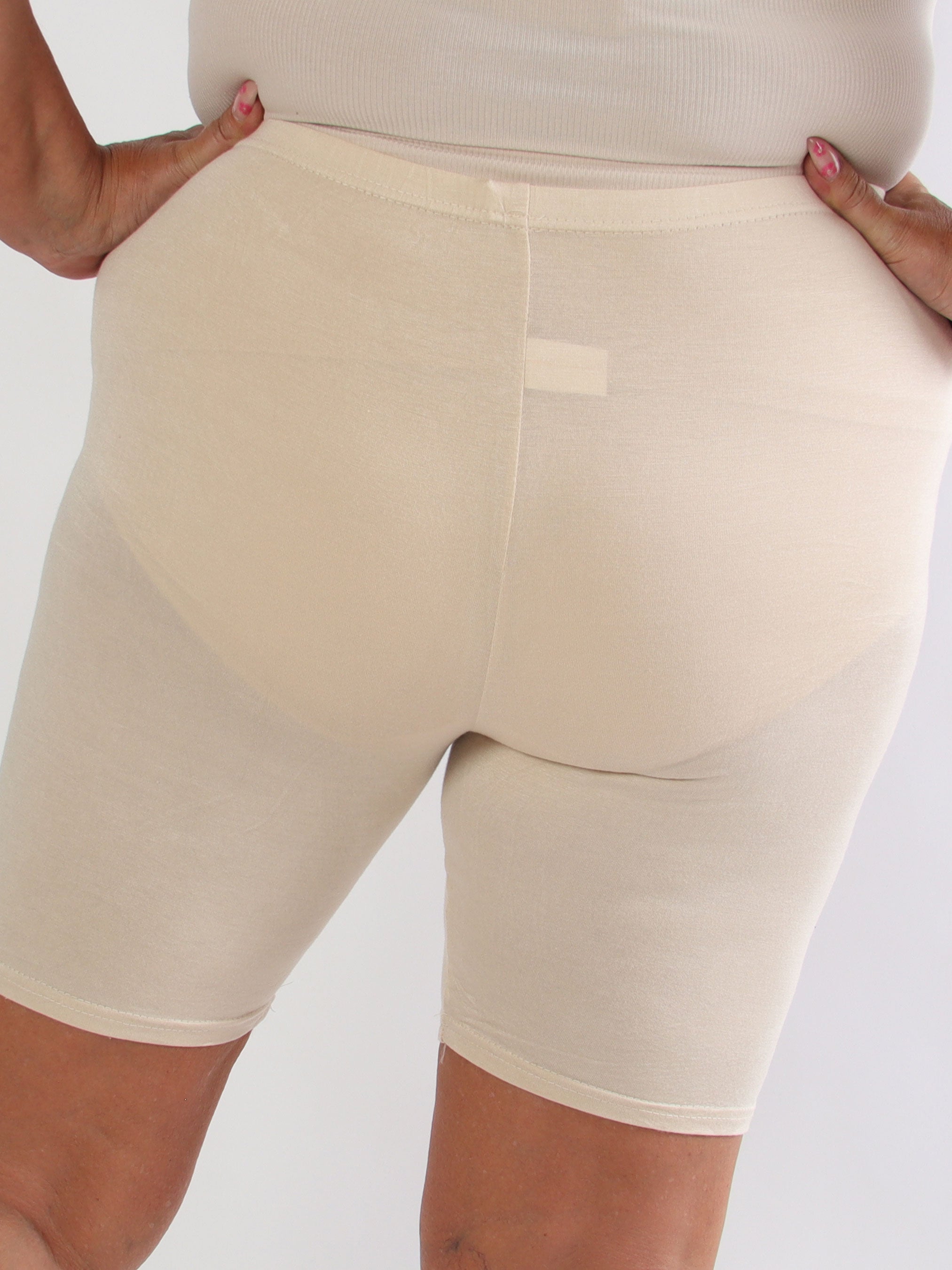 Caro - Bløde plus size cykelshorts i viskose