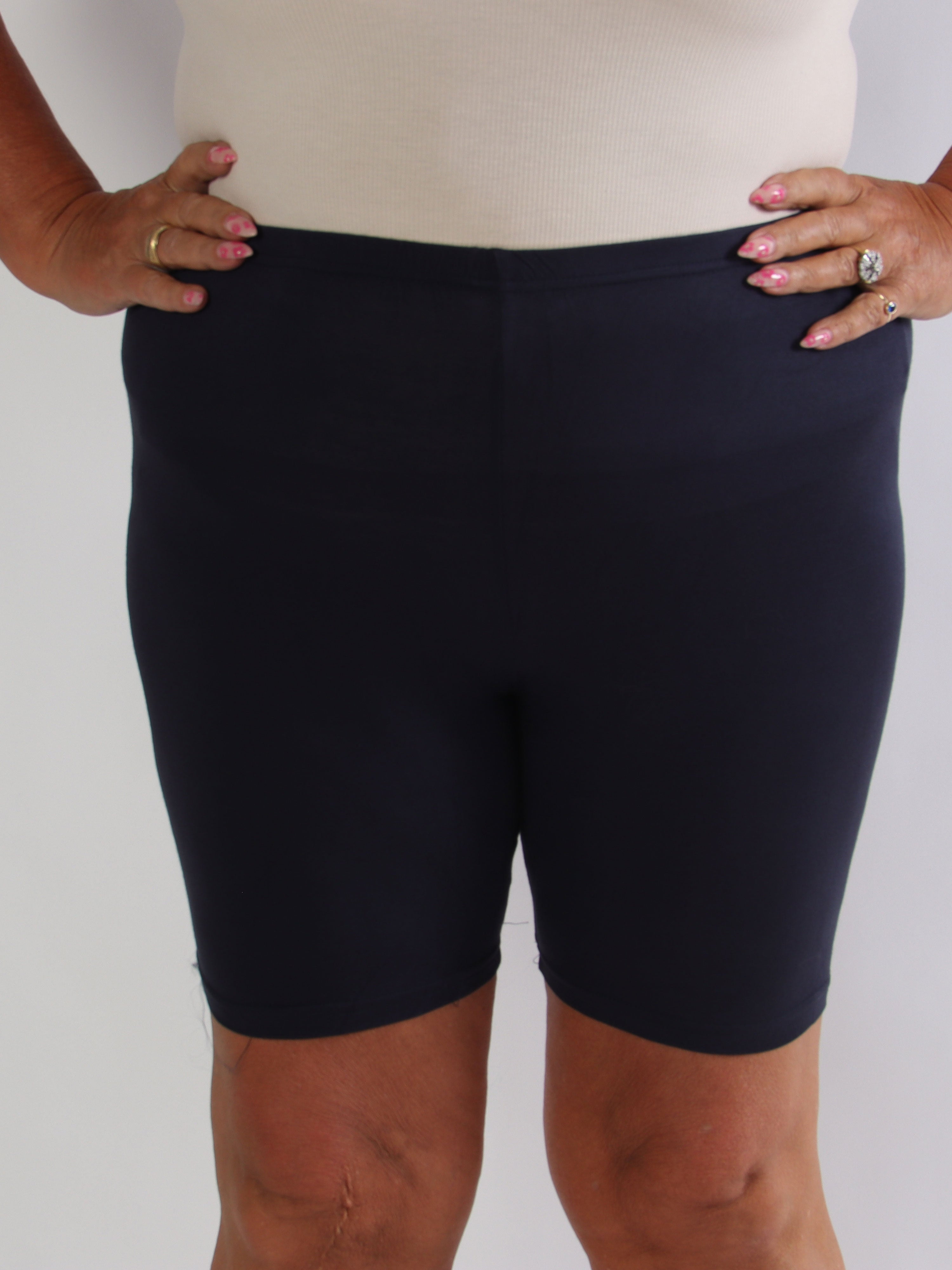 Caro - Bløde plus size cykelshorts i viskose