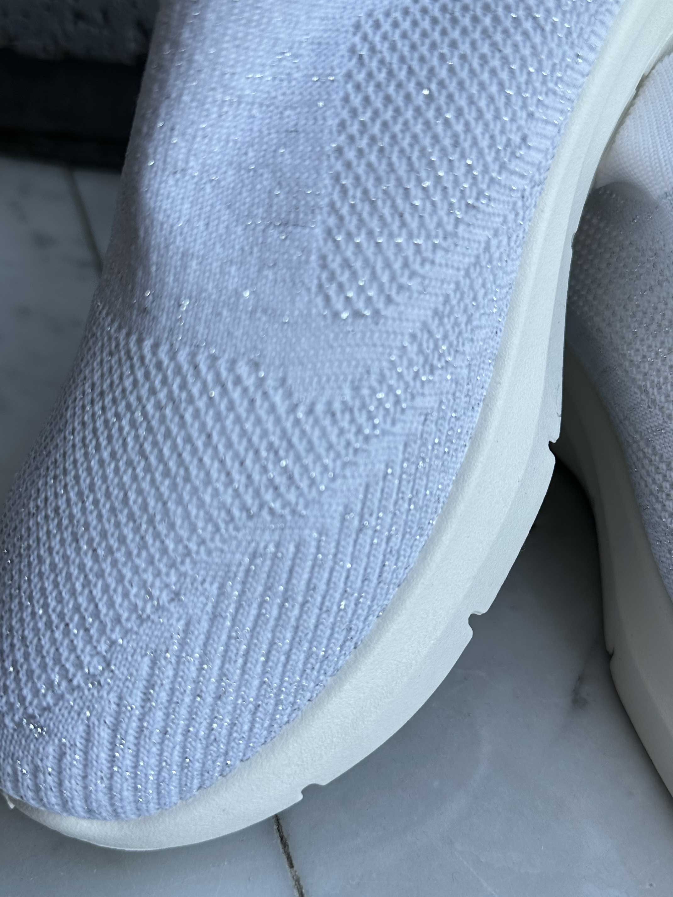 Cassie - Sneakers med strumpor och glittertrådar
