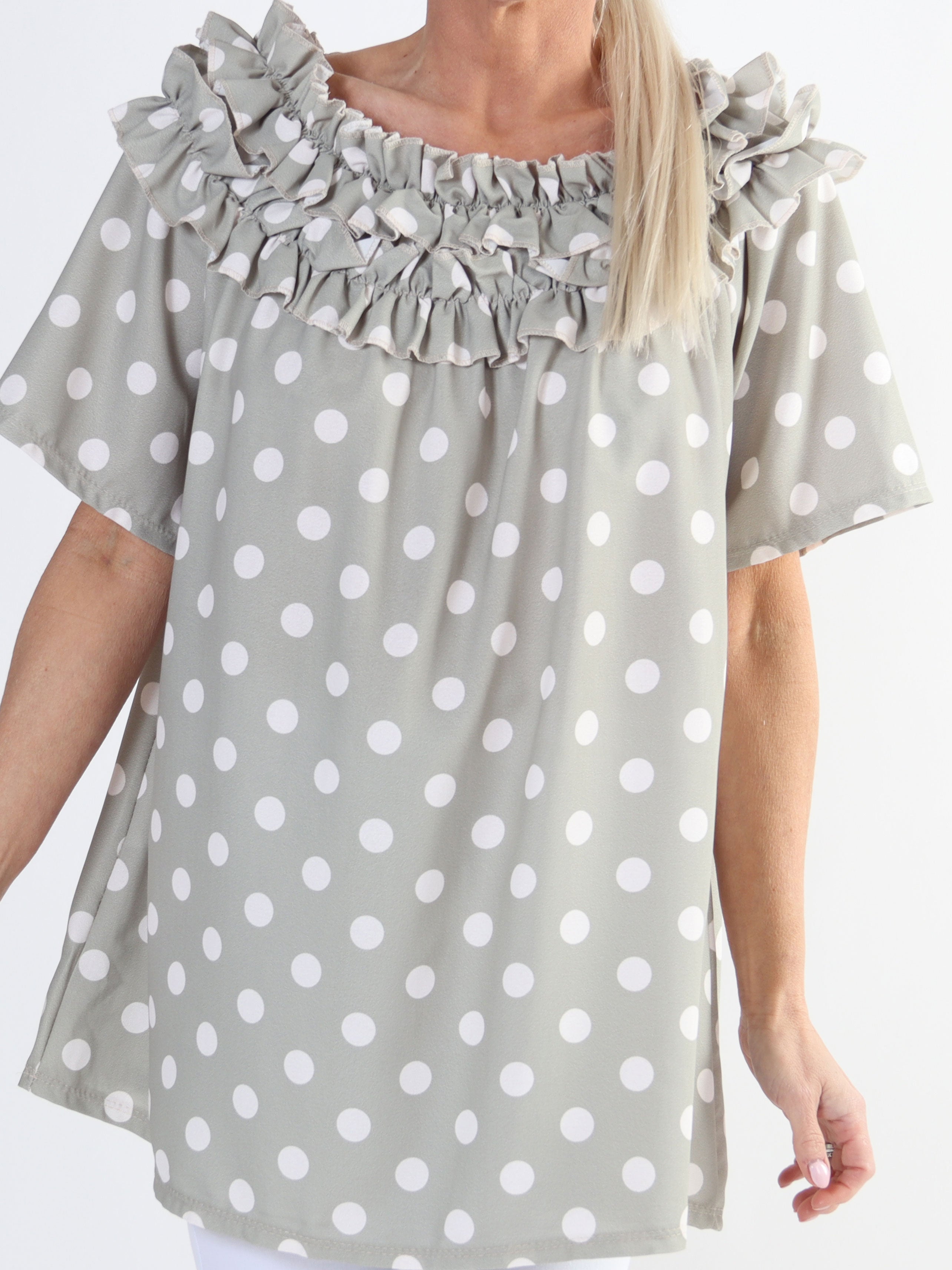 Chili Sleeveless Dot - Tunika med prickar och volanger i plus size
