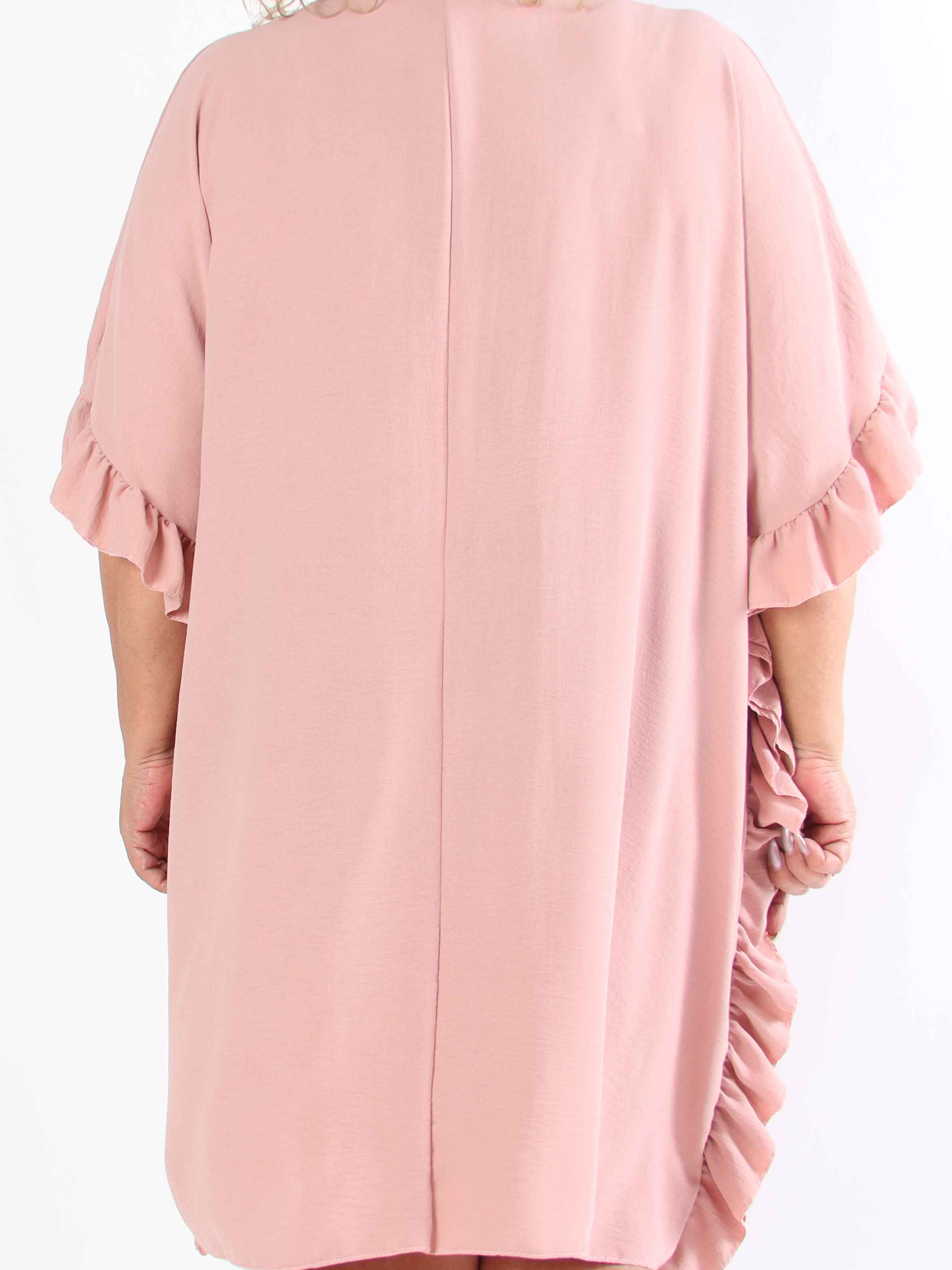 Cille - Plus size-tunika med volanger i sidorna
