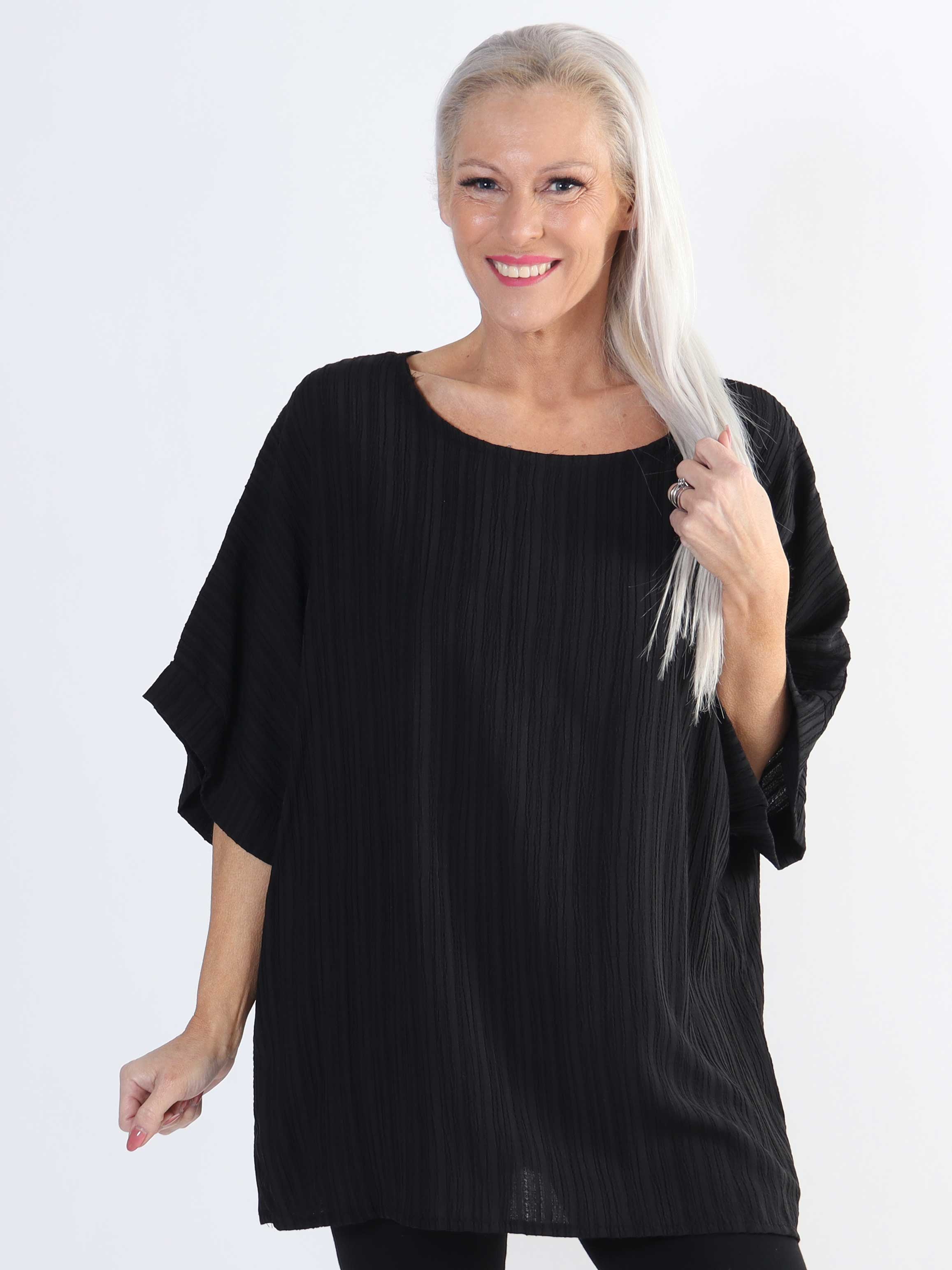 Cindy - enfärgad plus size-blus i crepe-look - Black