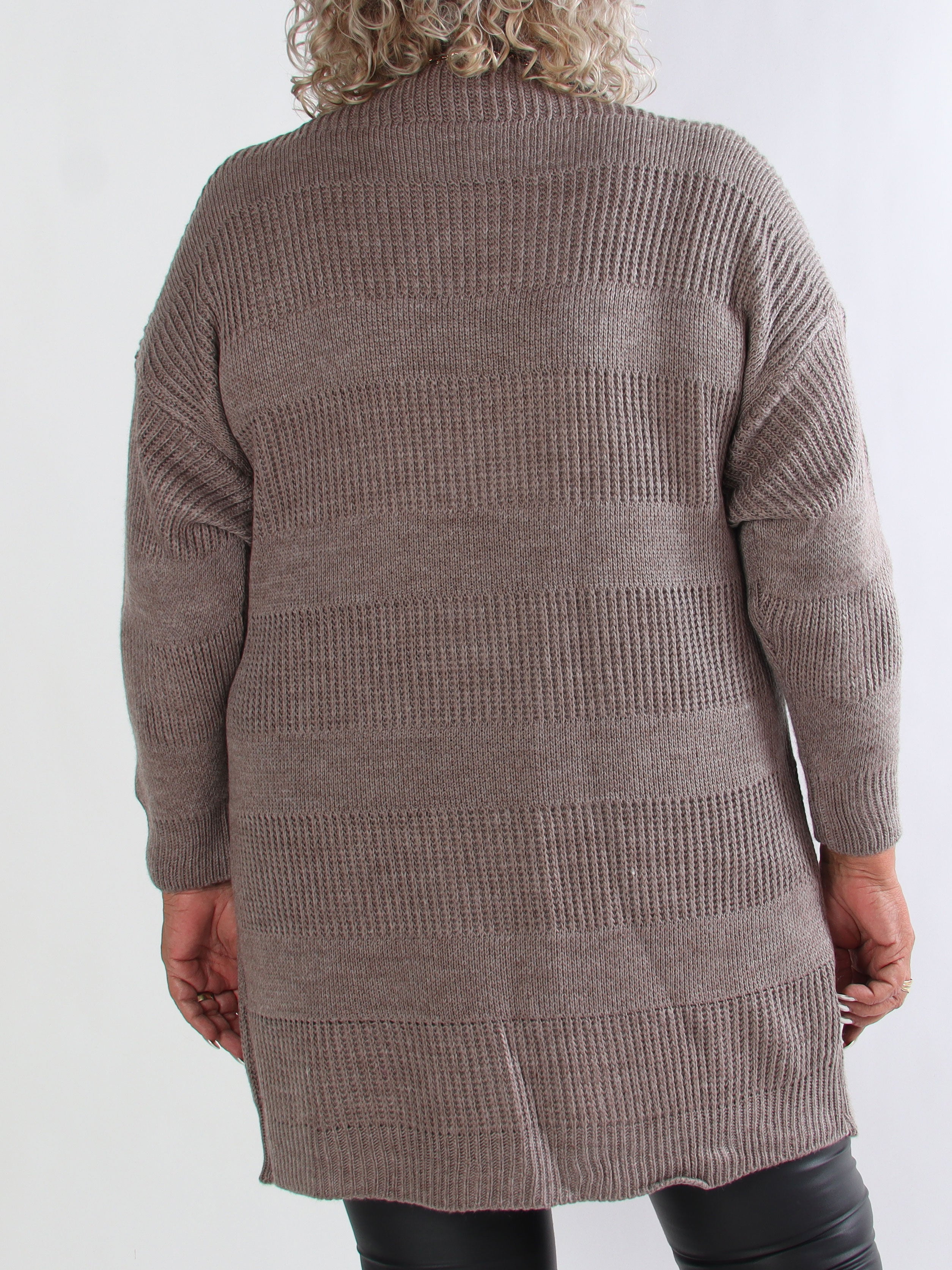 Dagmar - Stickad plus size klänning med polokrage