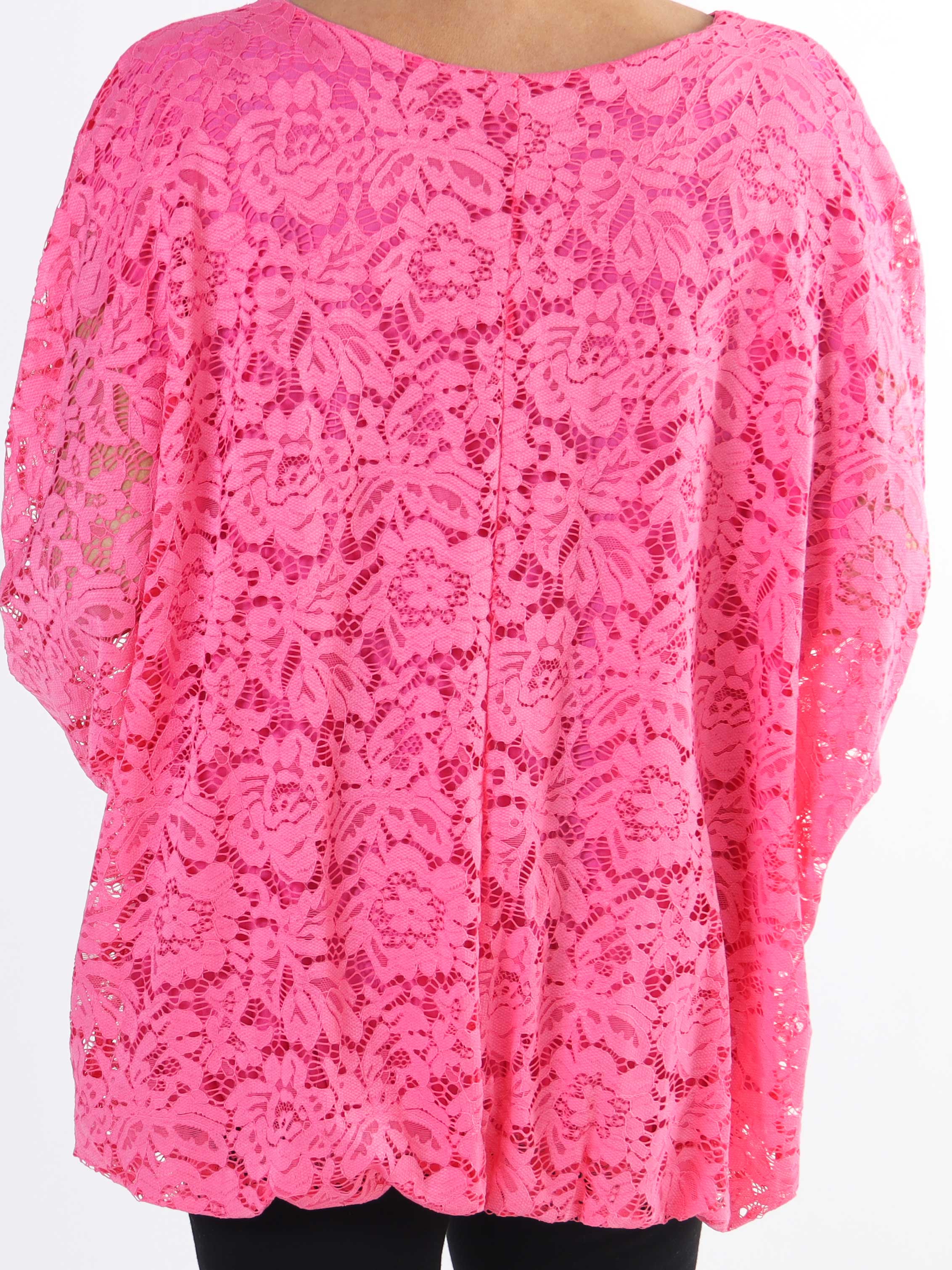 Destiny Lace - Plus size spetsblus med fladdermusärmar