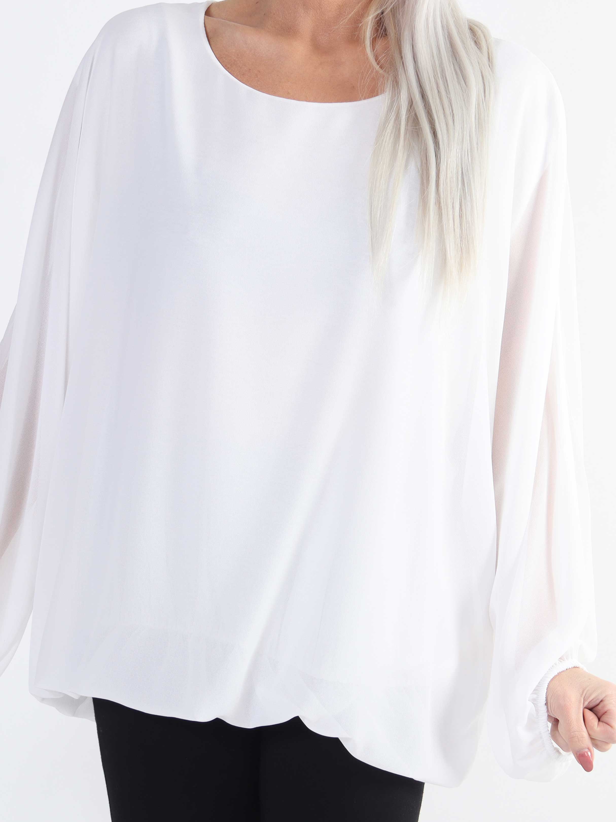 Destiny Plain - Plus size blus i chiffong med fladdermusärmar