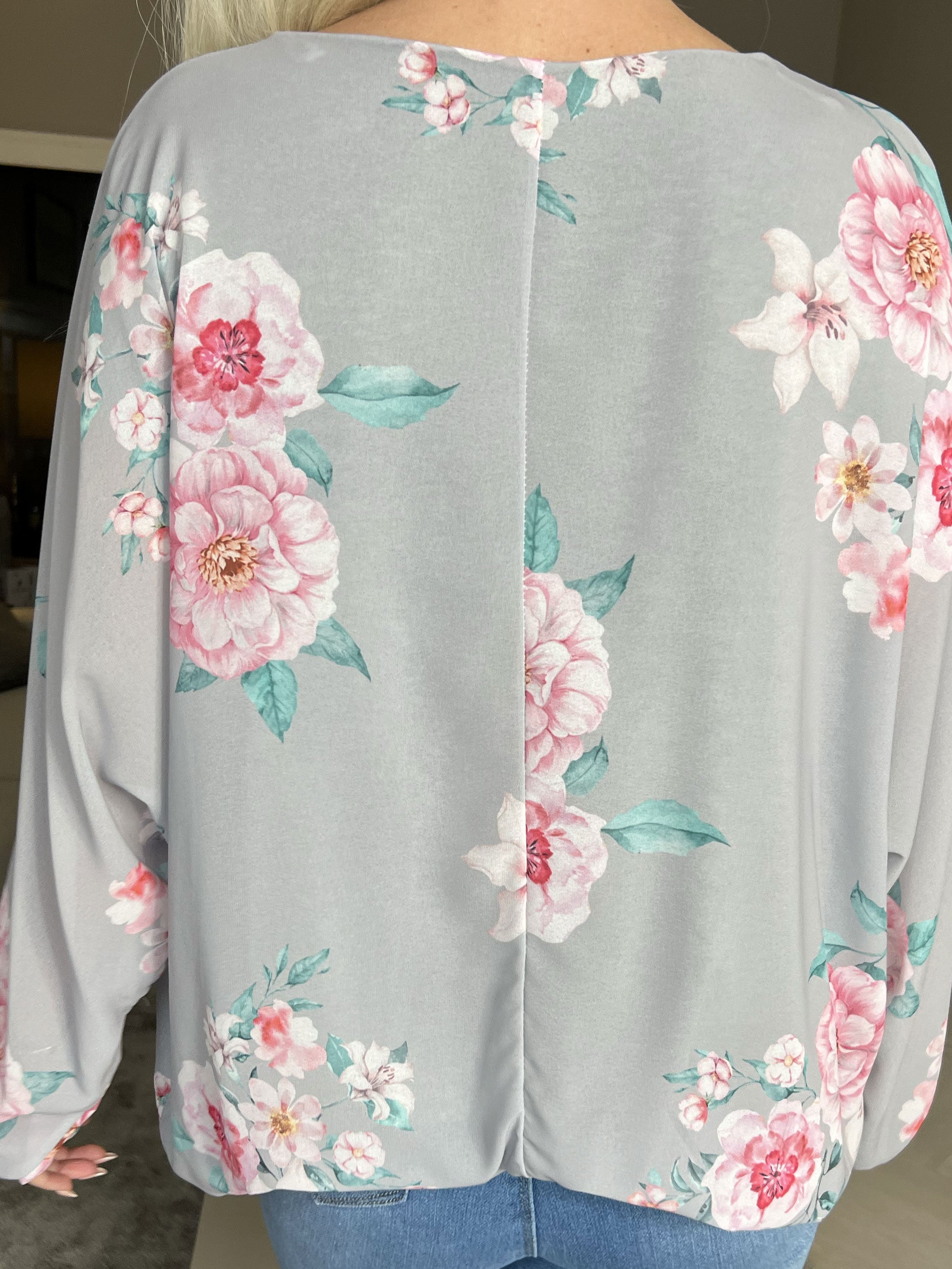 Destiny Rose - Blus i chiffong med bondrosor