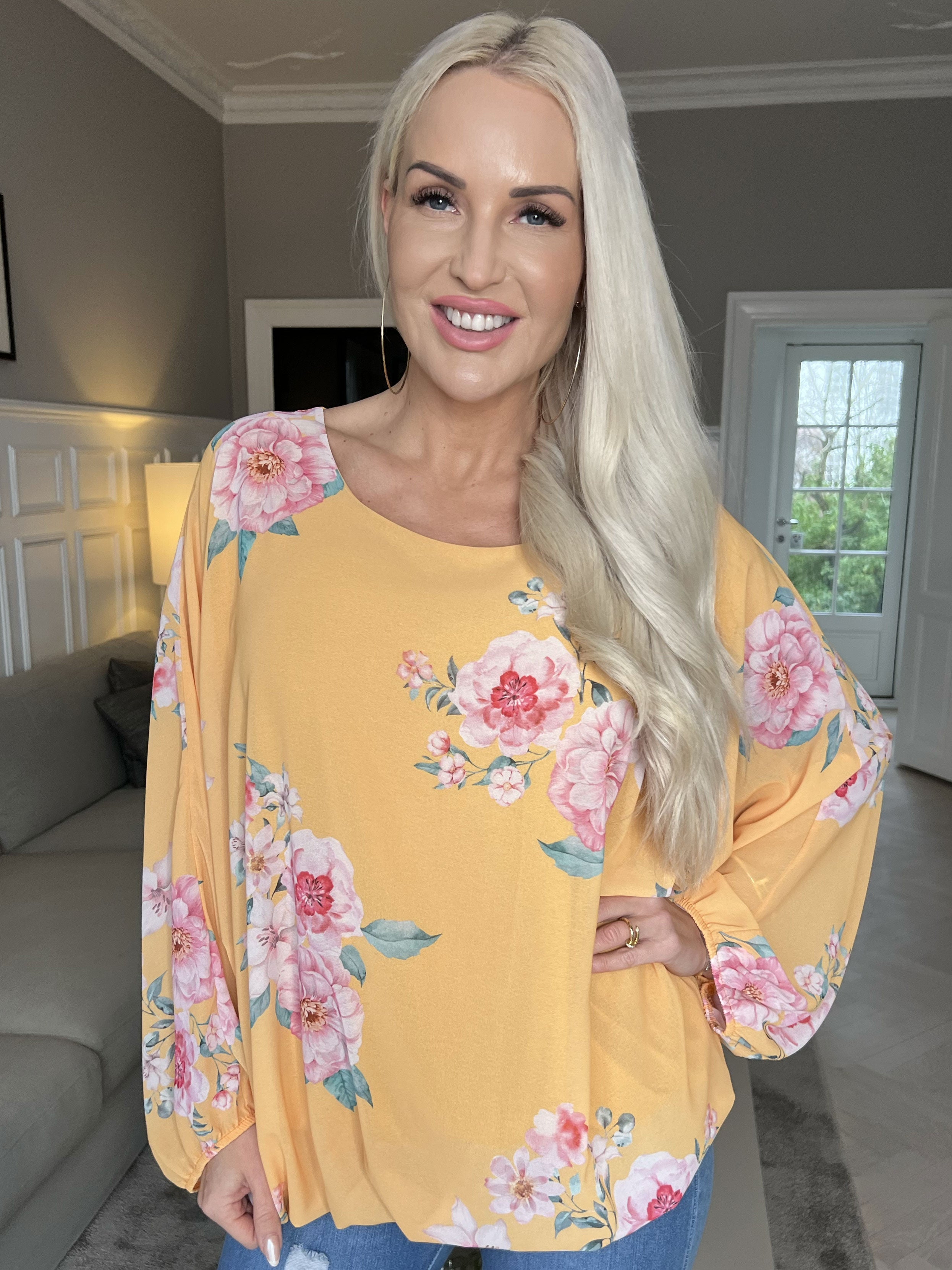 Destiny Rose - Blus i chiffong med bondrosor