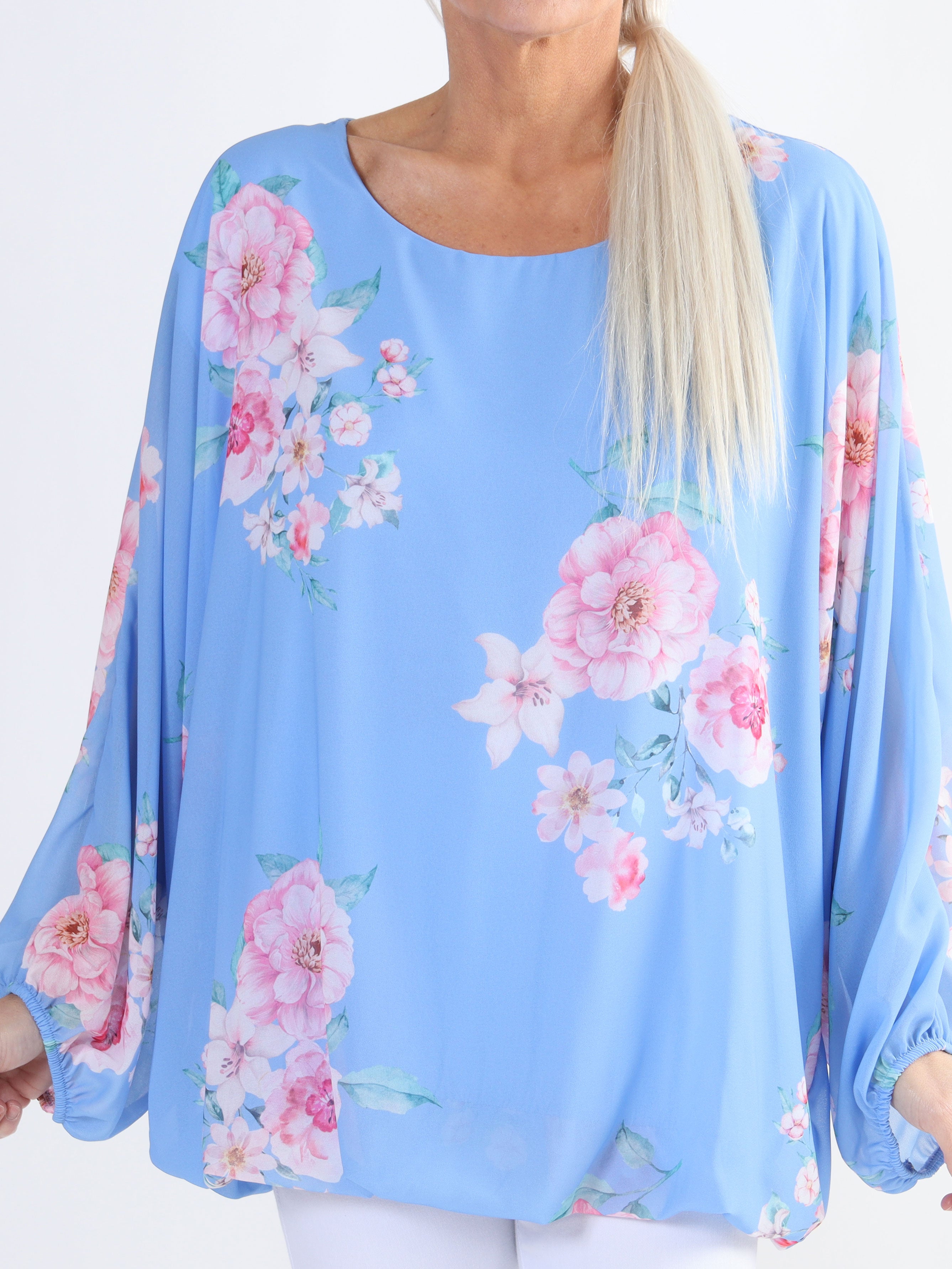 Destiny Rose - Plus size blus i chiffong med bondrosor